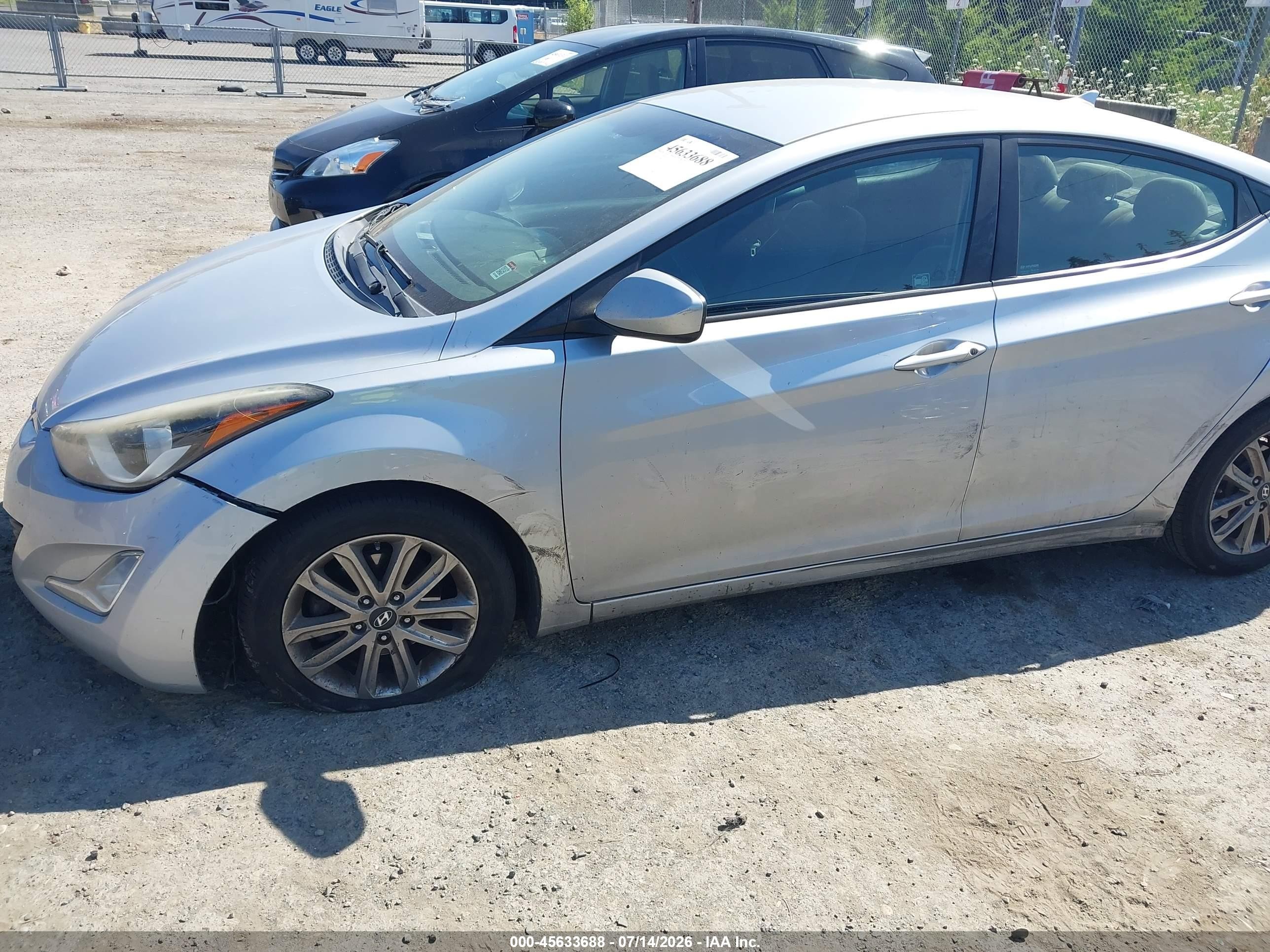 2014 Hyundai Elantra Se Silver vin: 5NPDH4AE6EH466019