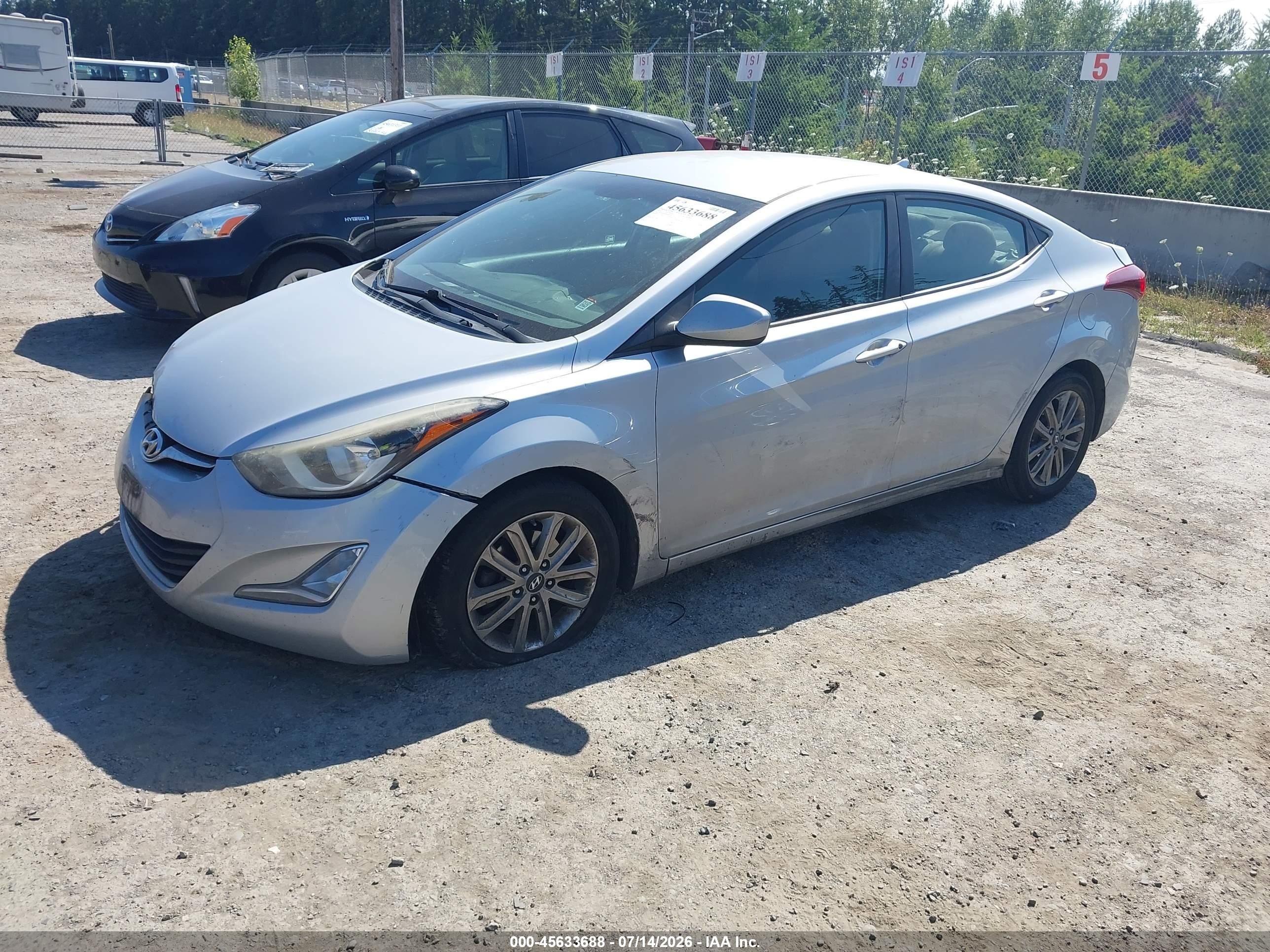 2014 Hyundai Elantra Se Silver vin: 5NPDH4AE6EH466019