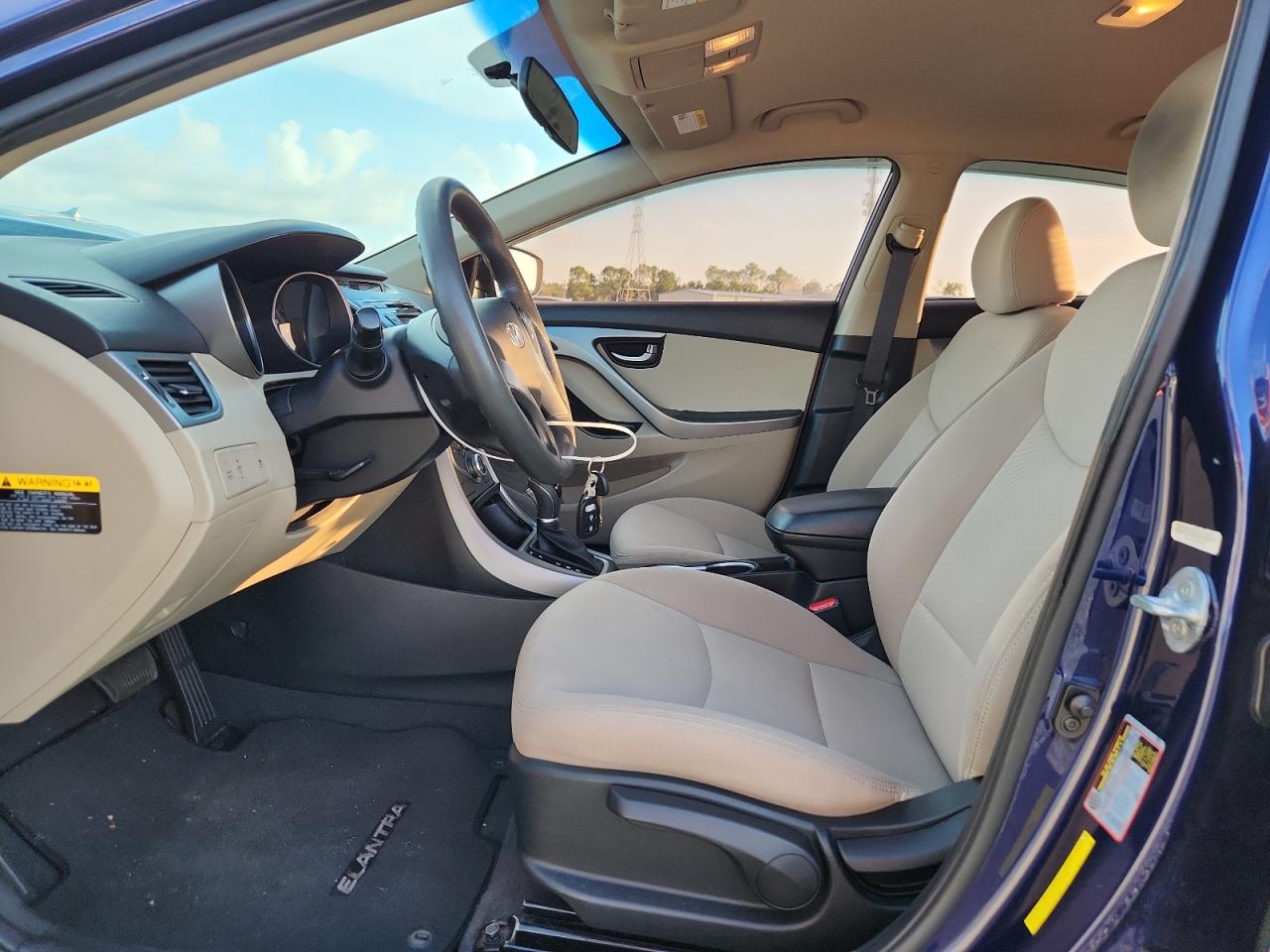 2014 Hyundai Elantra Se Blue vin: 5NPDH4AE6EH468918