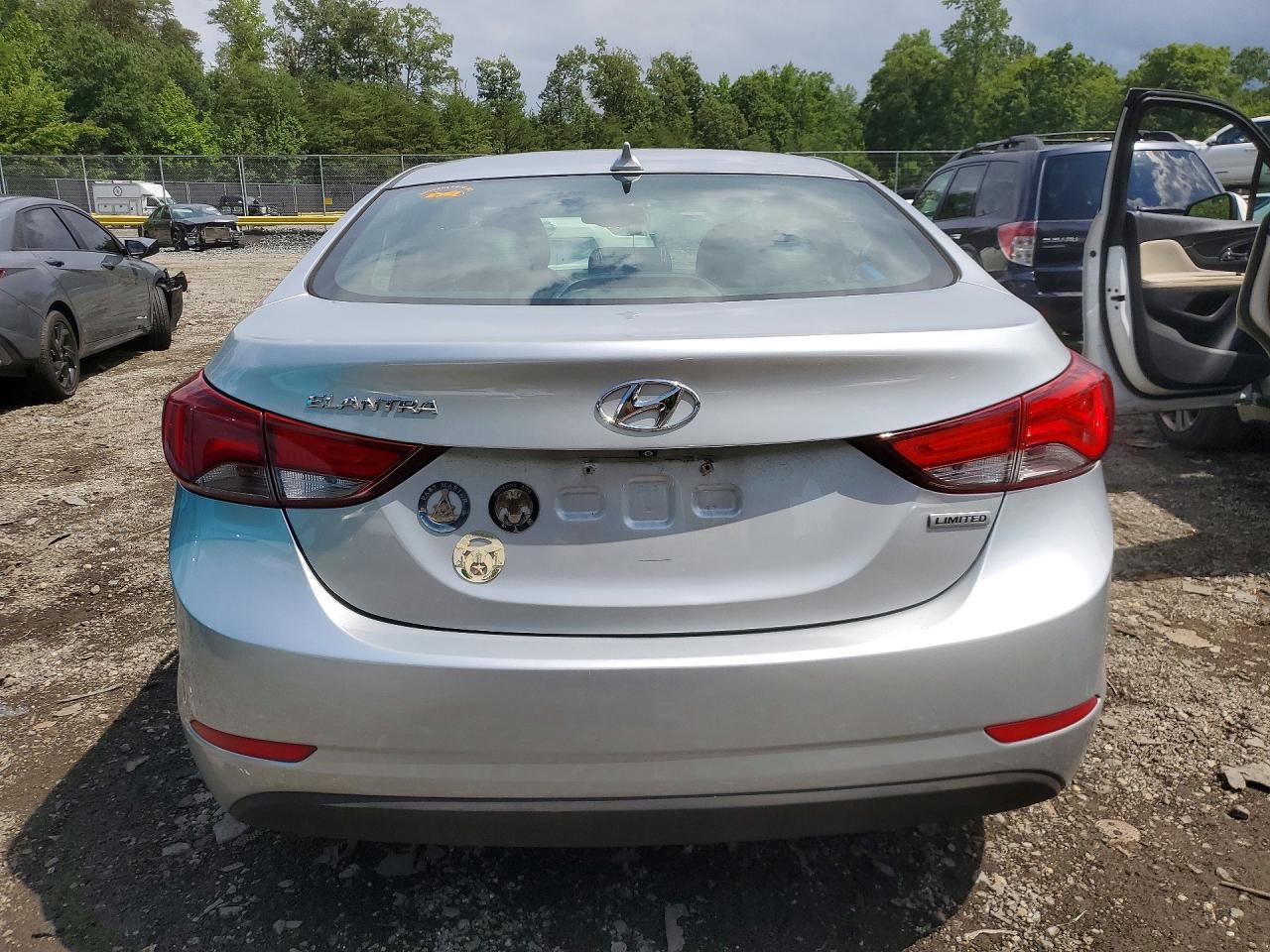 2014 Hyundai Elantra Limited Silver vin: 5NPDH4AE6EH478445