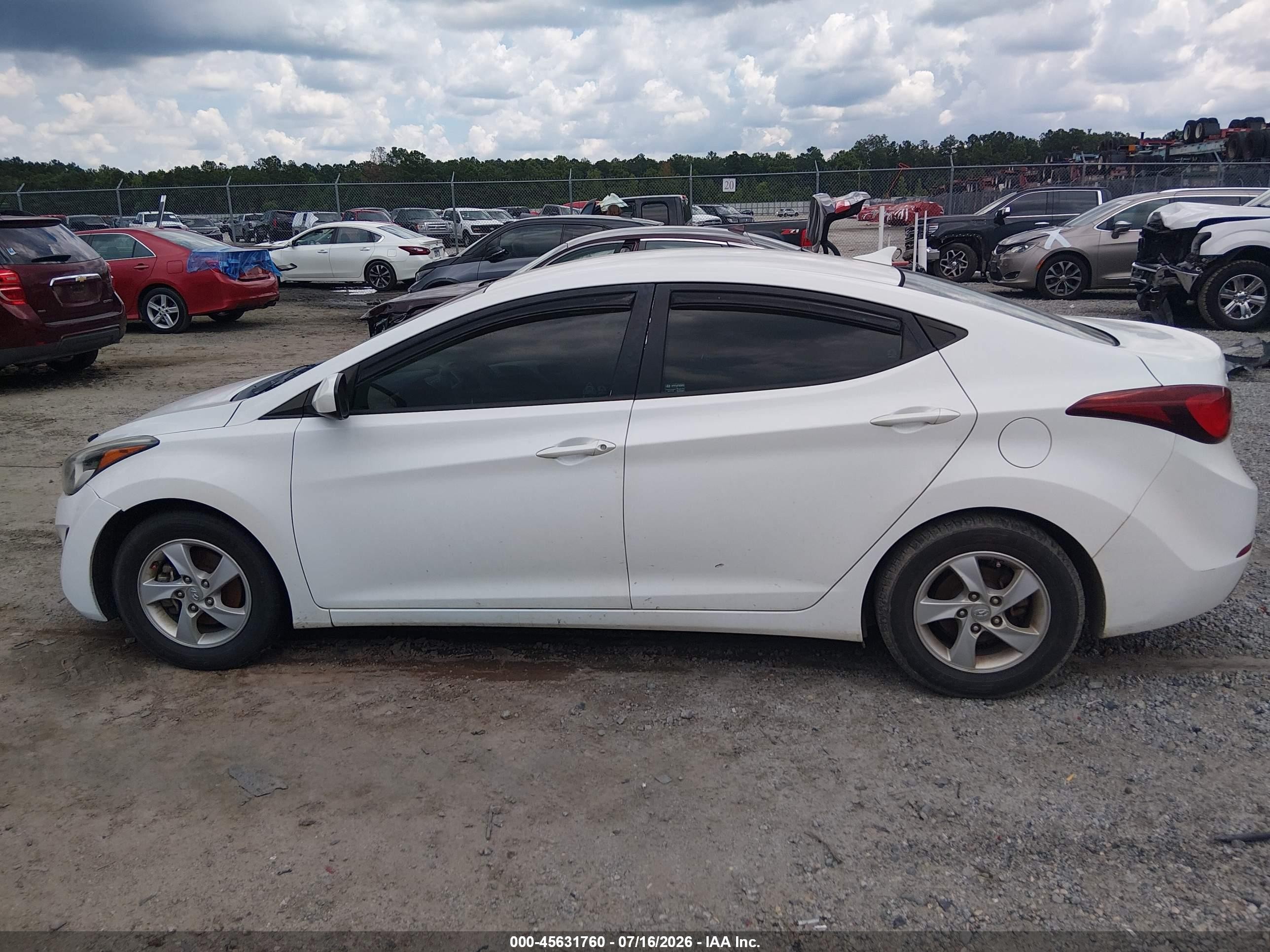 2014 Hyundai Elantra Se White vin: 5NPDH4AE6EH480681