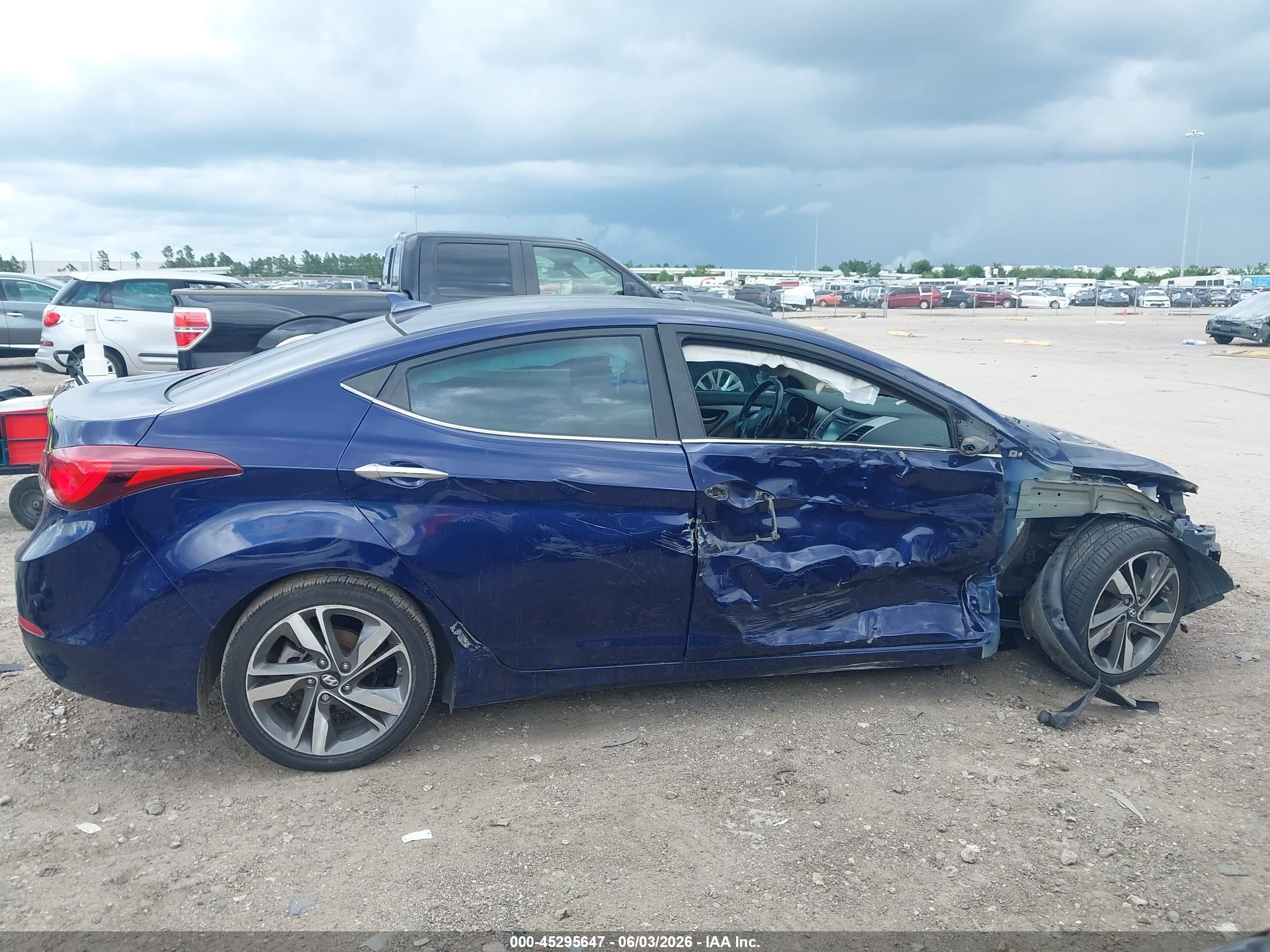 2014 Hyundai Elantra Limited Blue vin: 5NPDH4AE6EH483404