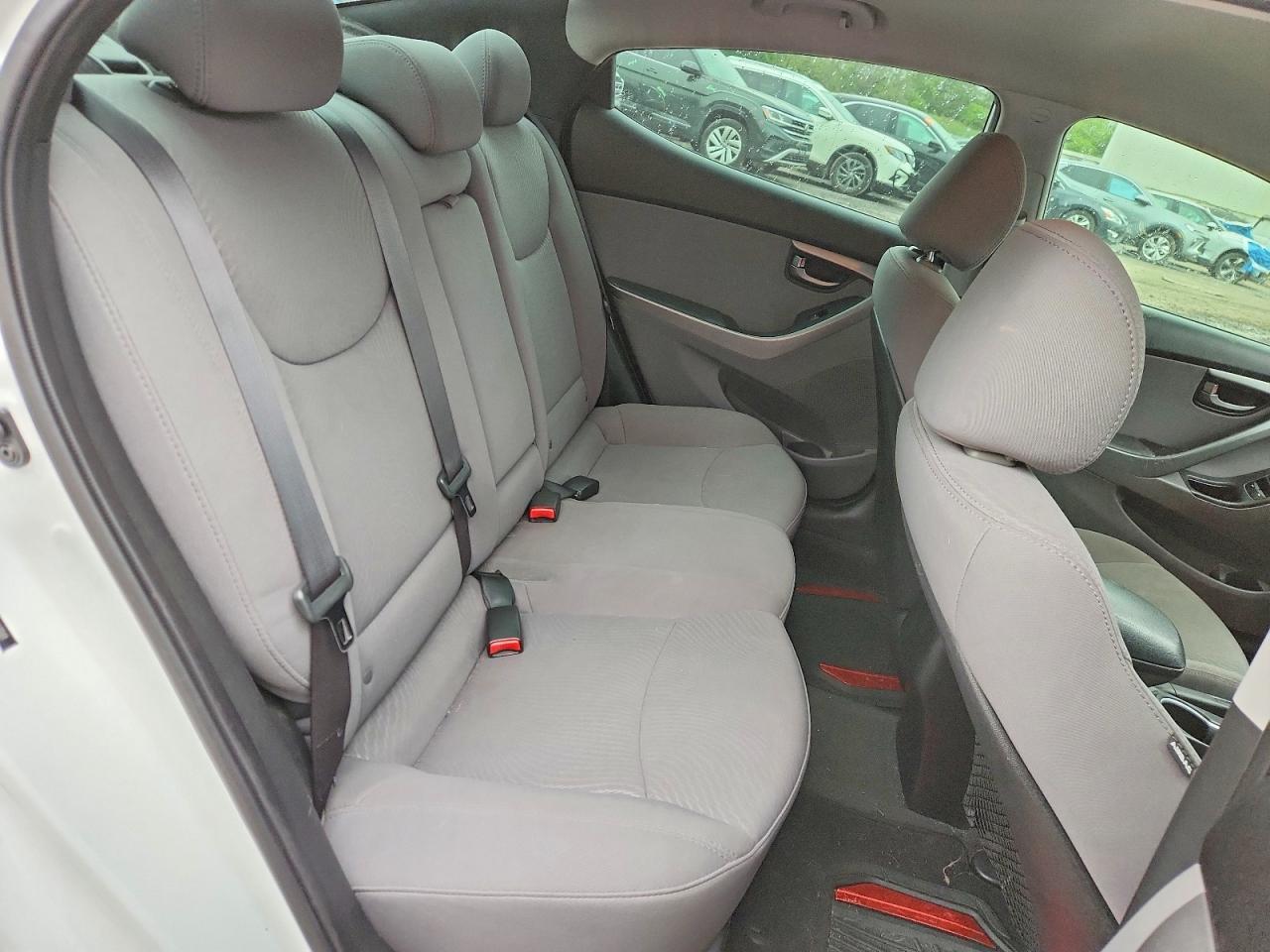 2014 Hyundai Elantra Se Белый vin: 5NPDH4AE6EH483841