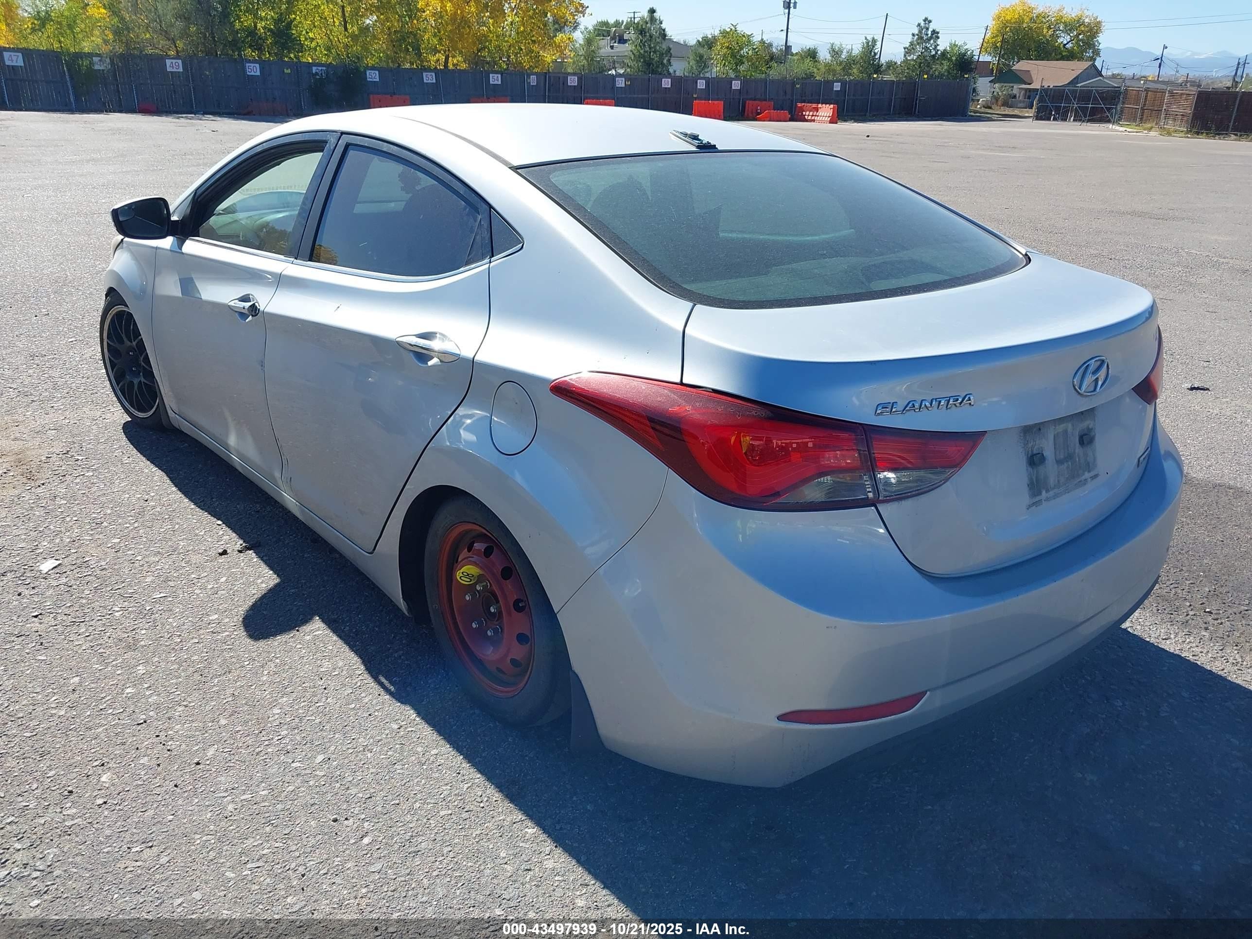 2014 Hyundai Elantra Limited Серебряный vin: 5NPDH4AE6EH503117