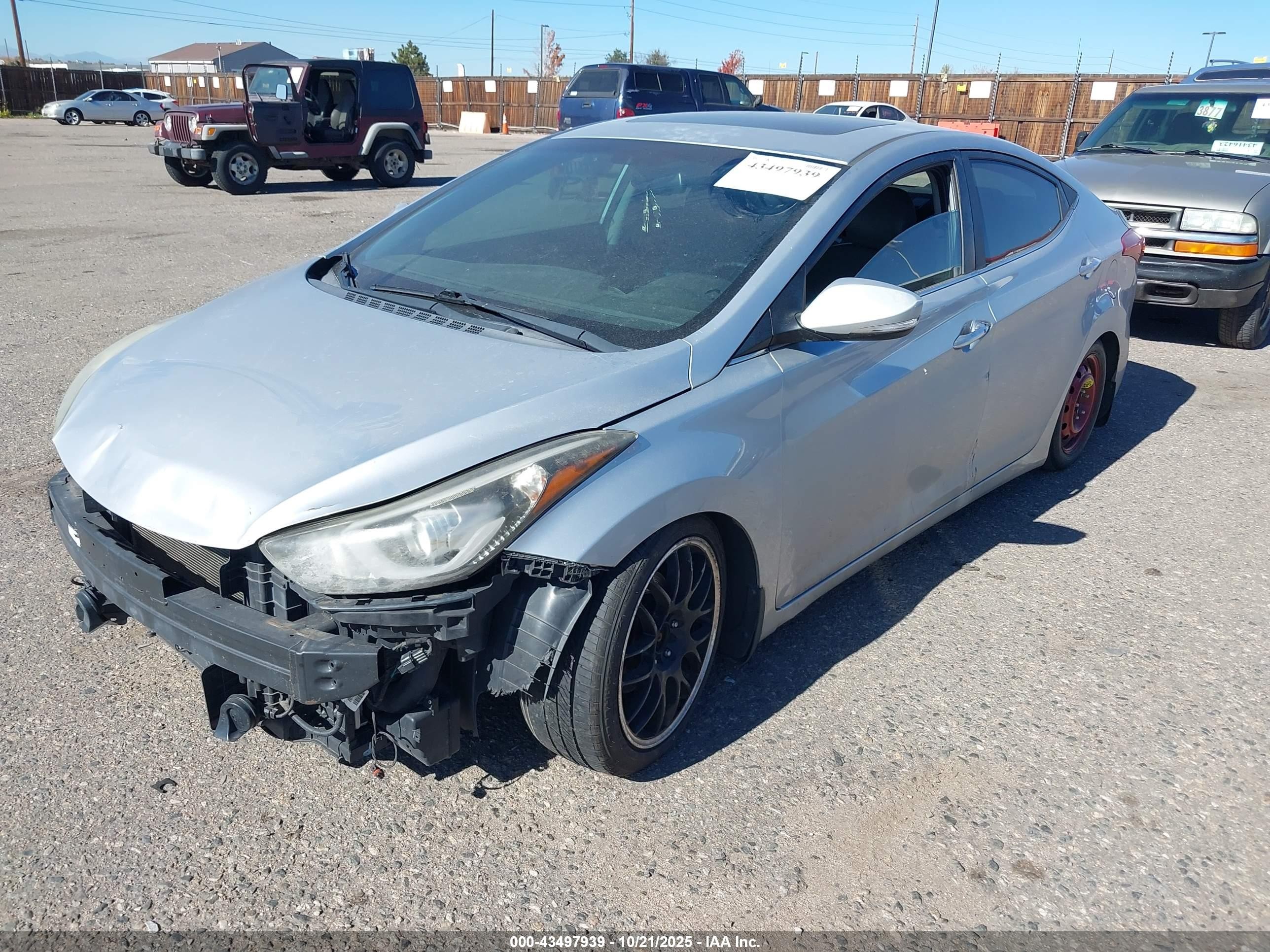 2014 Hyundai Elantra Limited Серебряный vin: 5NPDH4AE6EH503117