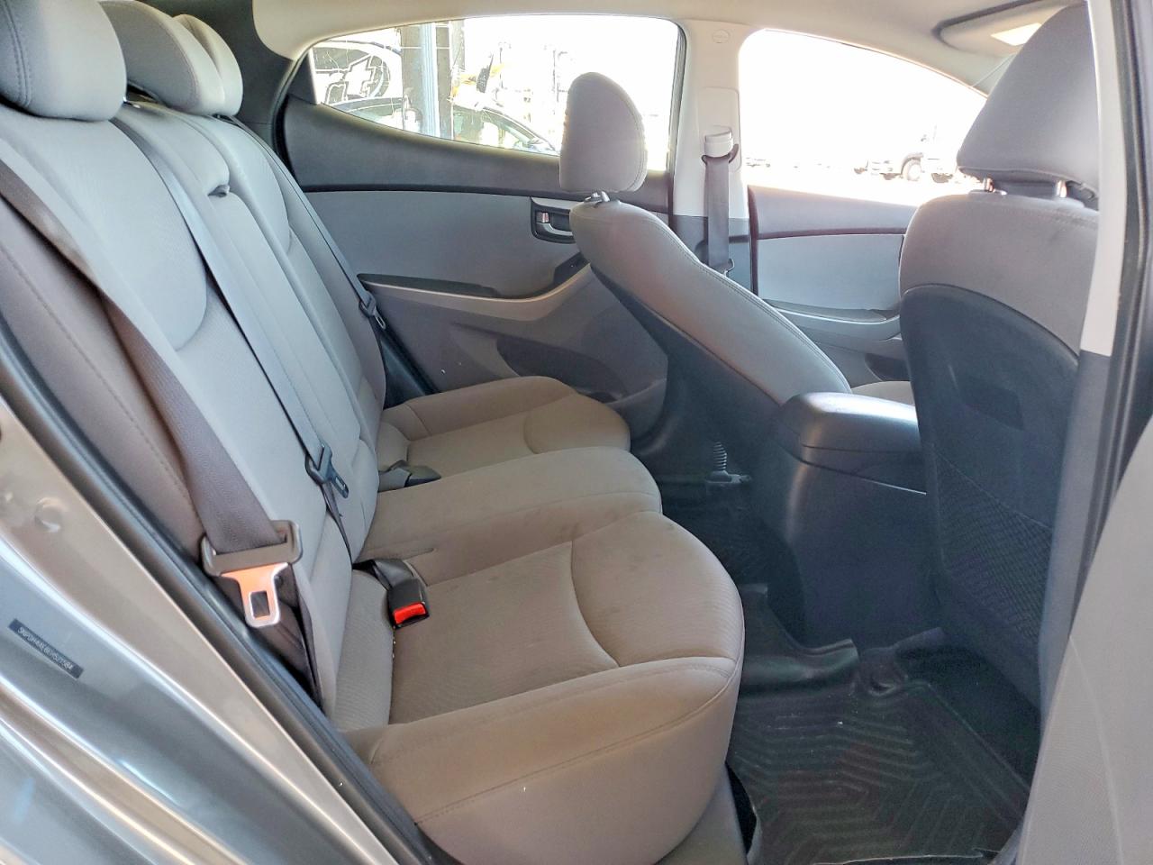 2014 Hyundai Elantra Se Silver vin: 5NPDH4AE6EH521584