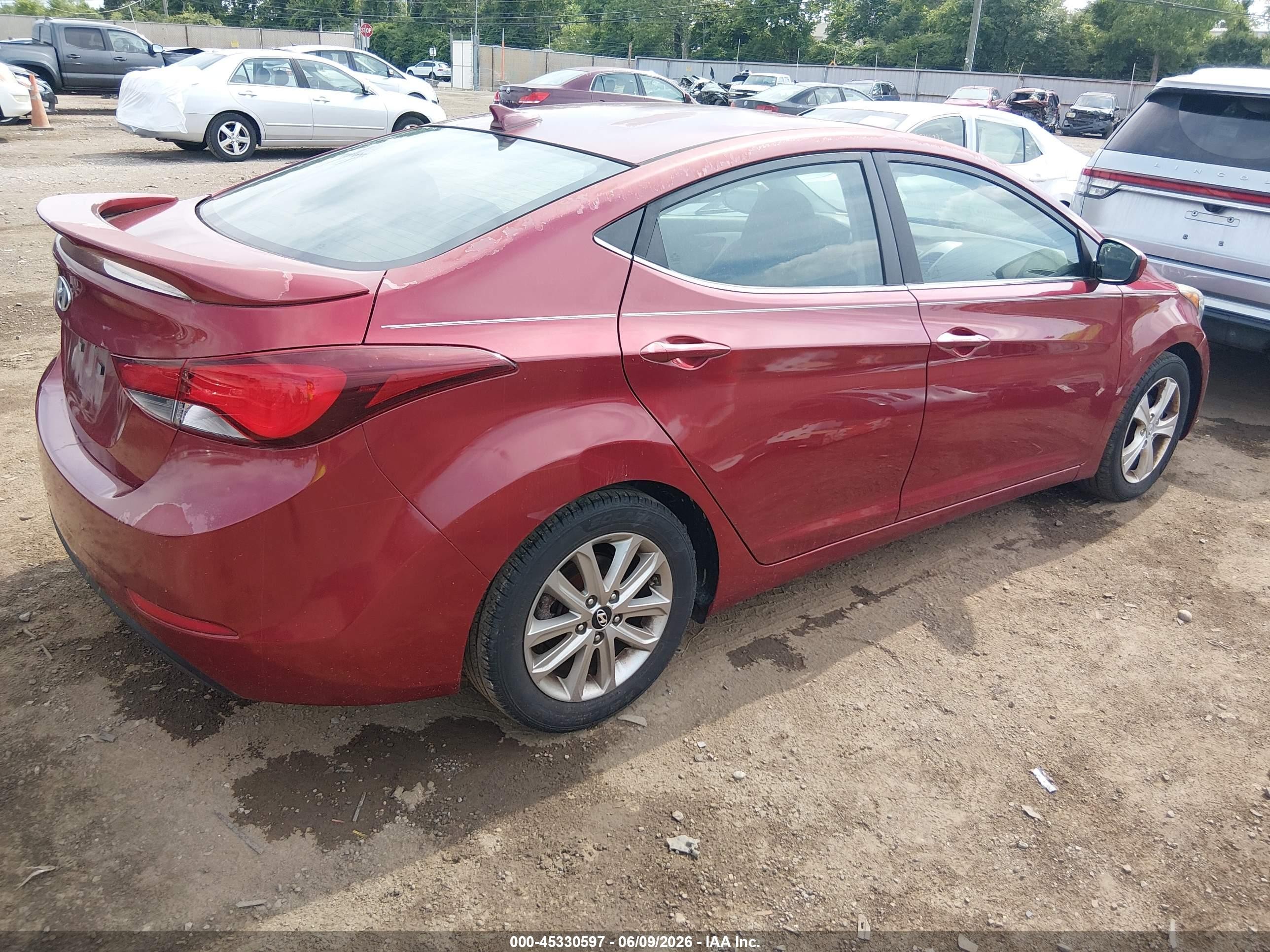 2015 Hyundai Elantra Se Burgundy vin: 5NPDH4AE6FH557096