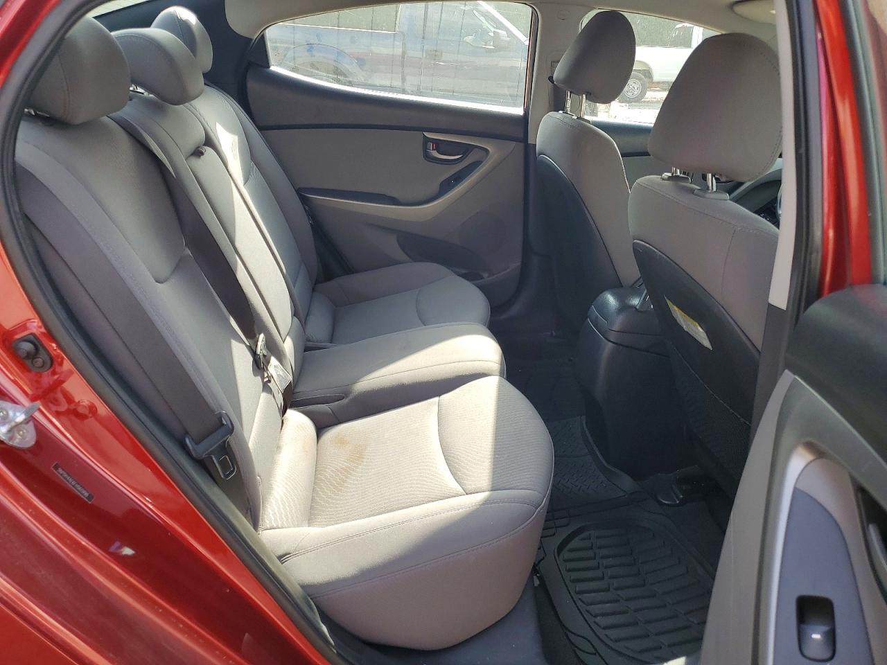 2015 Hyundai Elantra Se Red vin: 5NPDH4AE6FH560998