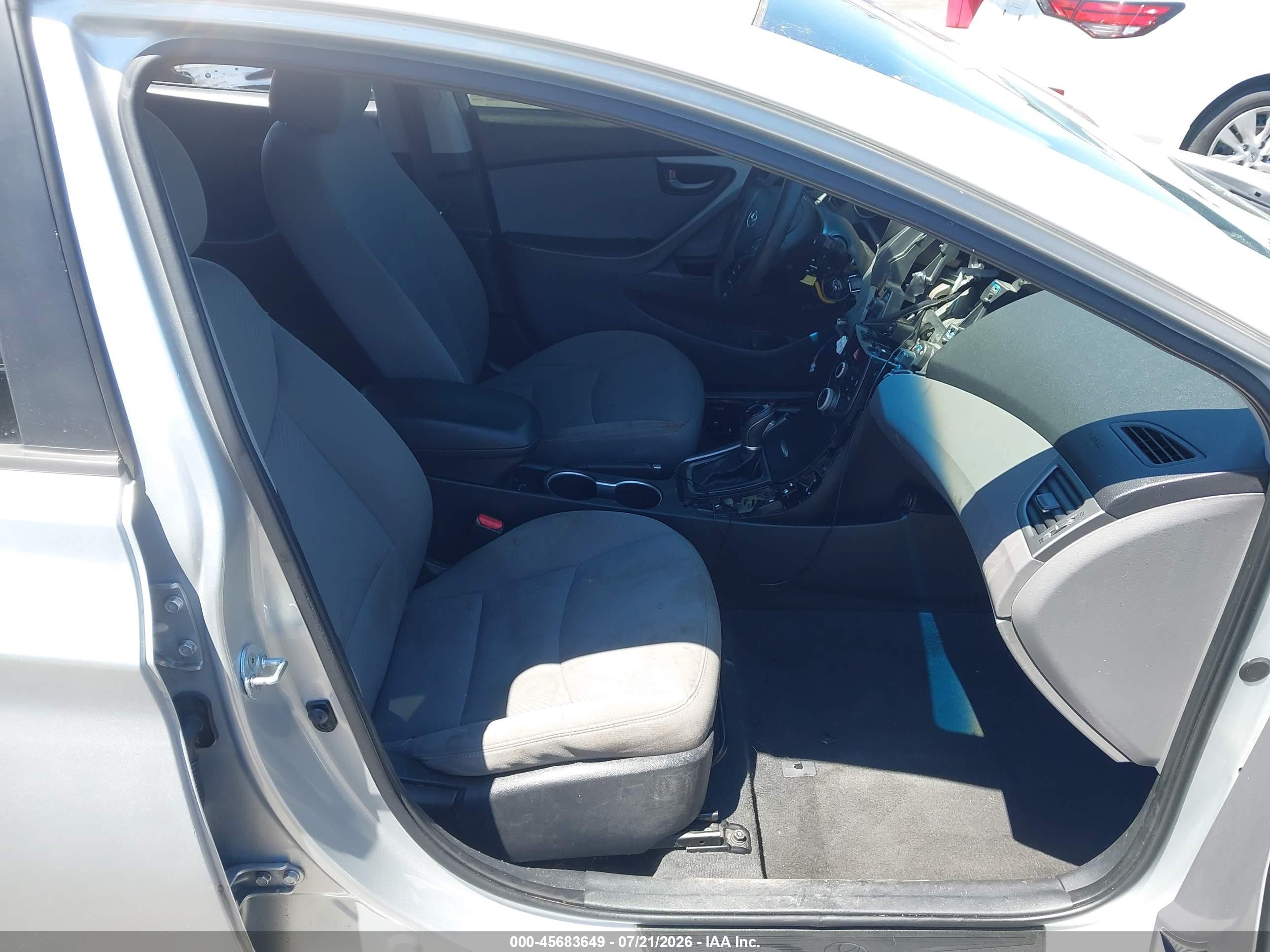 2015 Hyundai Elantra Se Серебряный vin: 5NPDH4AE6FH561181