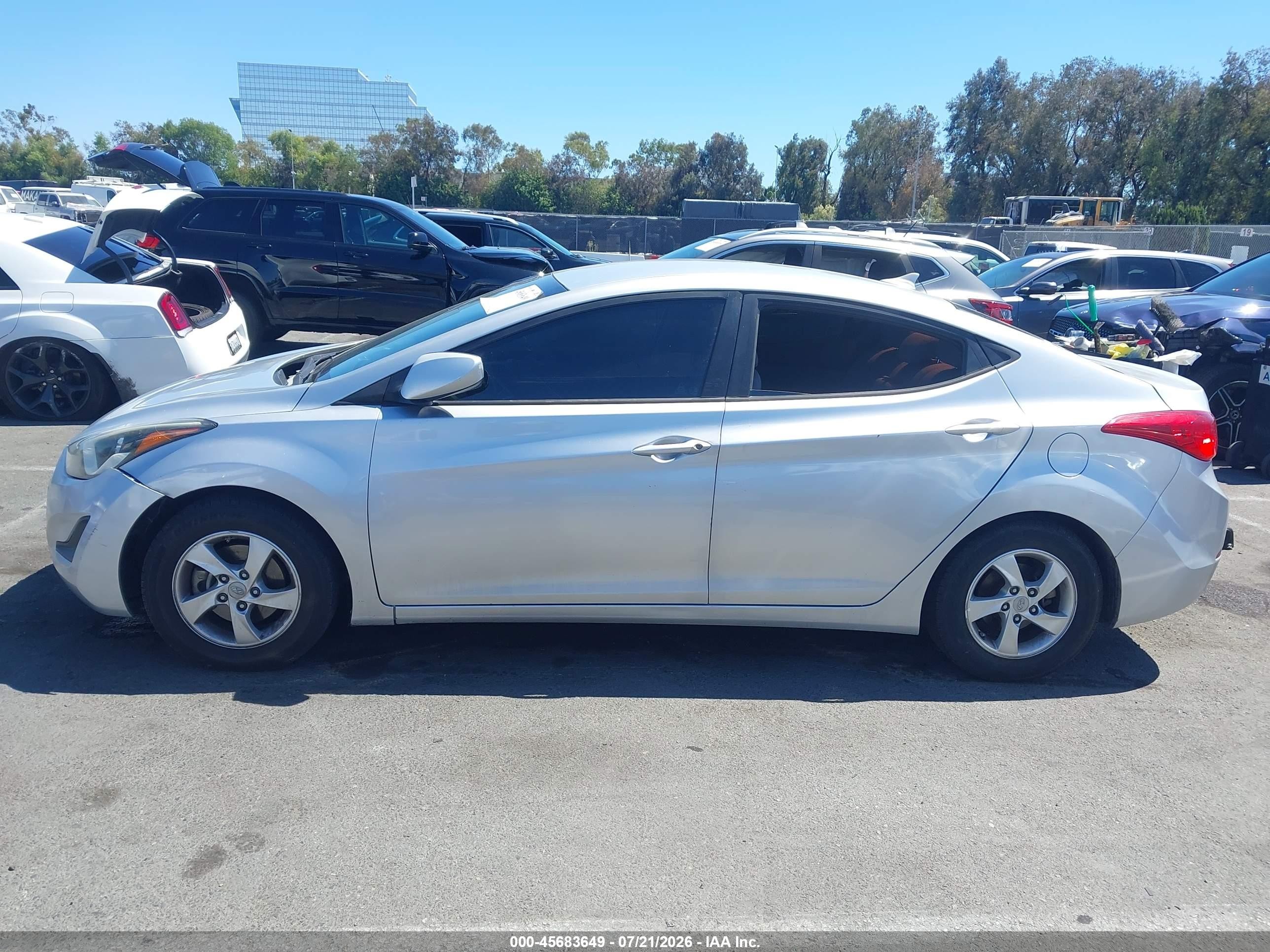 2015 Hyundai Elantra Se Серебряный vin: 5NPDH4AE6FH561181