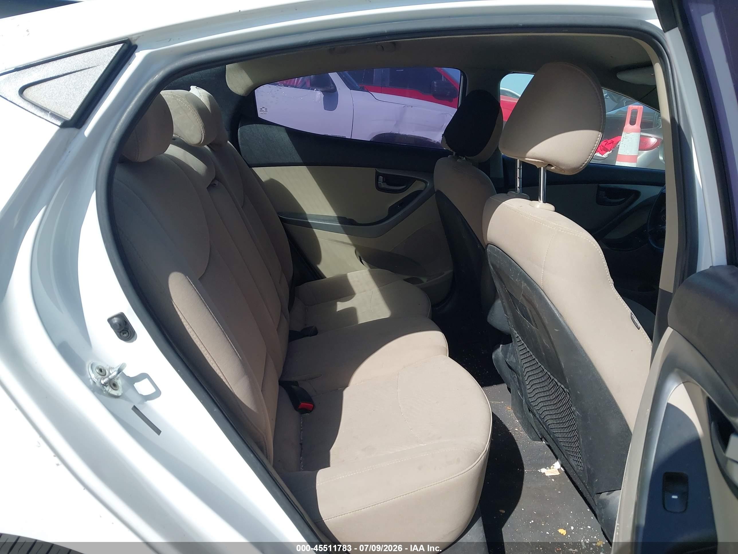 2015 Hyundai Elantra Se White vin: 5NPDH4AE6FH565215