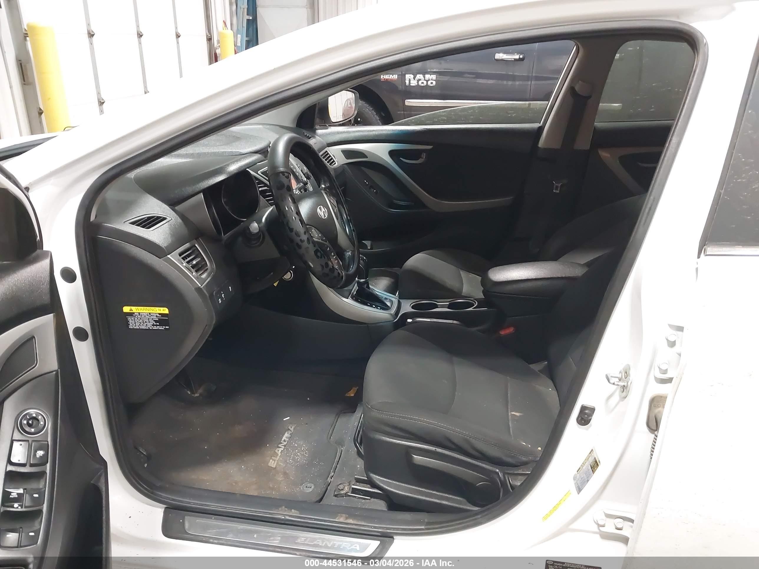 2015 Hyundai Elantra Se White vin: 5NPDH4AE6FH592334