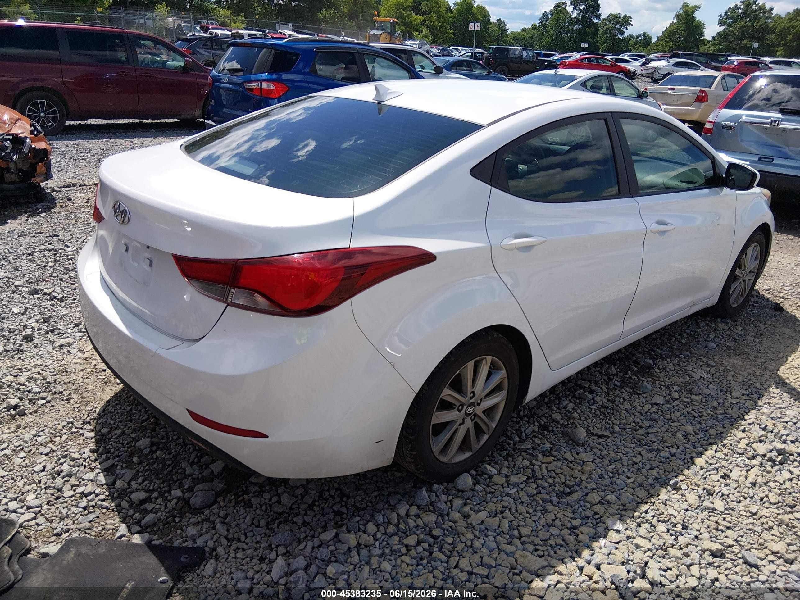2015 Hyundai Elantra Se White vin: 5NPDH4AE6FH596089