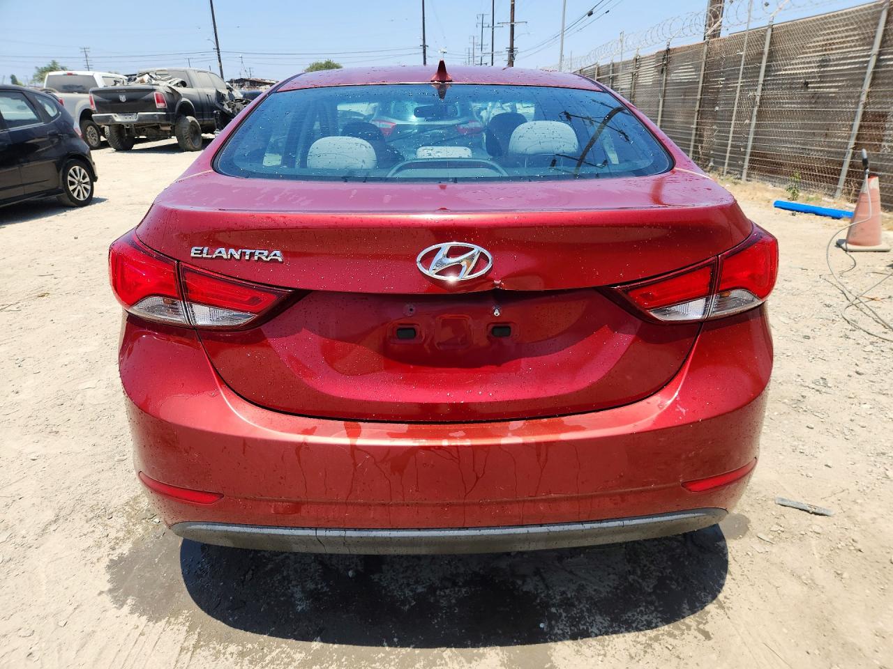 2015 Hyundai Elantra Se Red vin: 5NPDH4AE6FH599509