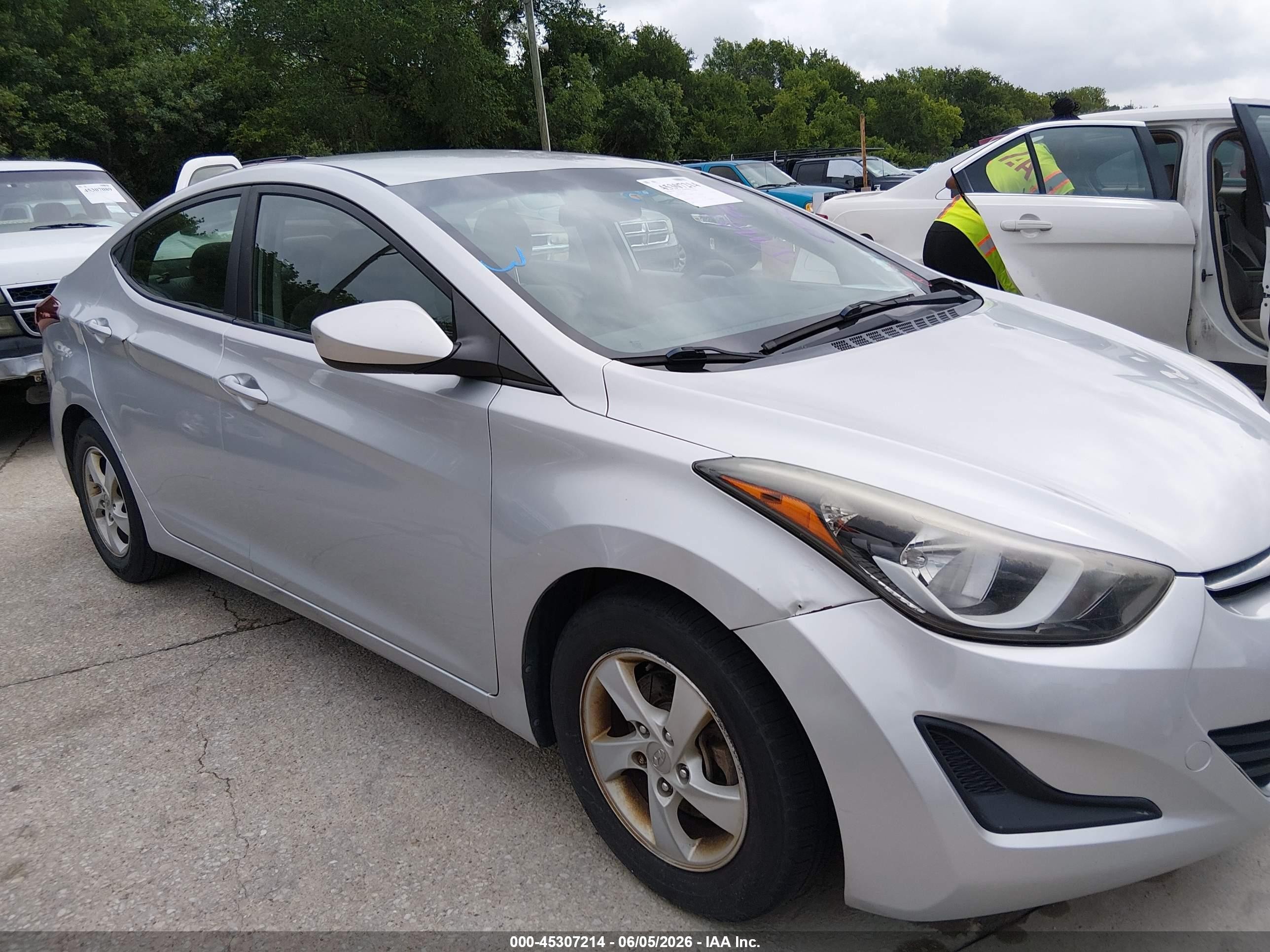 2015 Hyundai Elantra Se Silver vin: 5NPDH4AE6FH600075