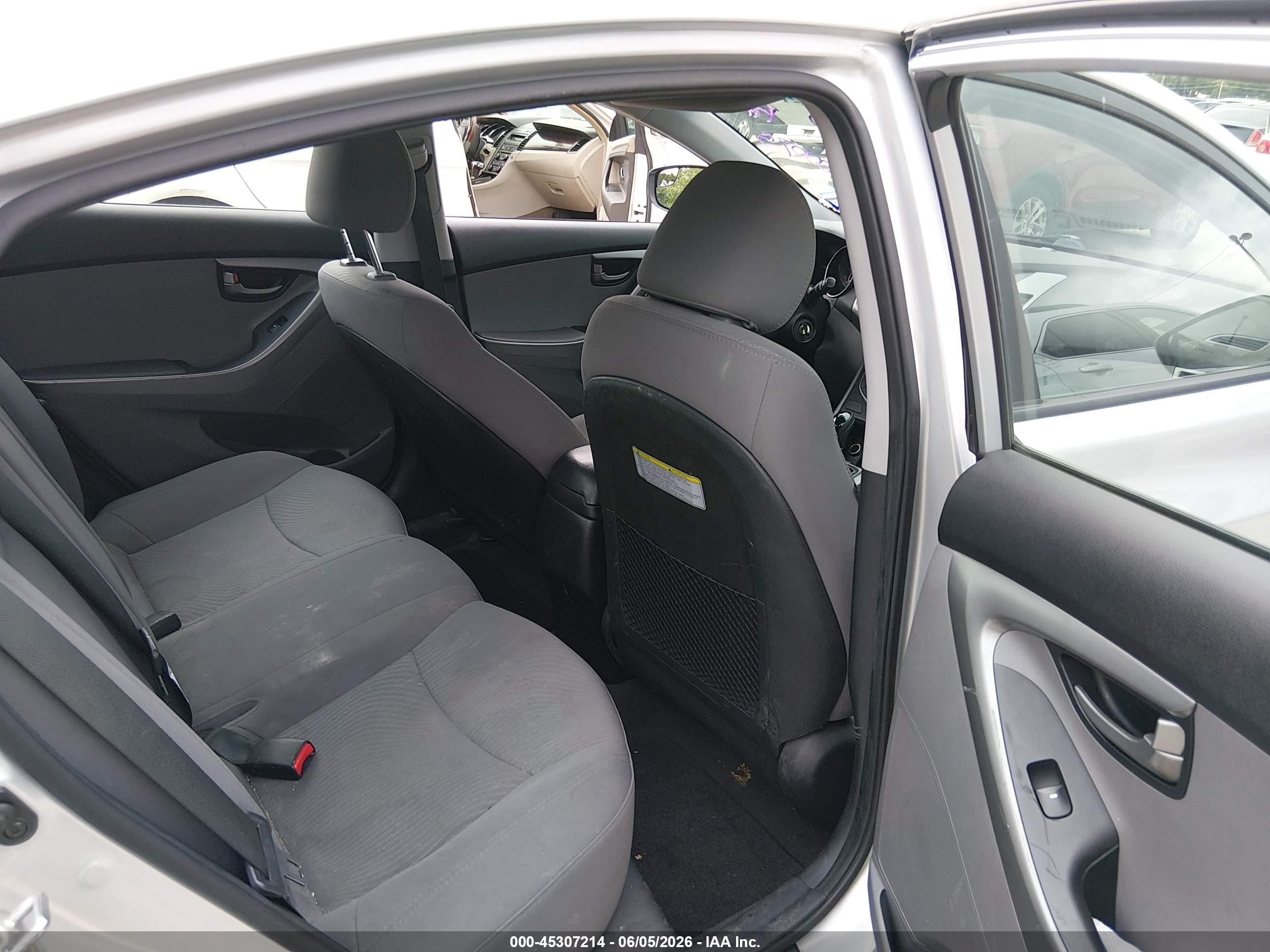 2015 Hyundai Elantra Se Silver vin: 5NPDH4AE6FH600075