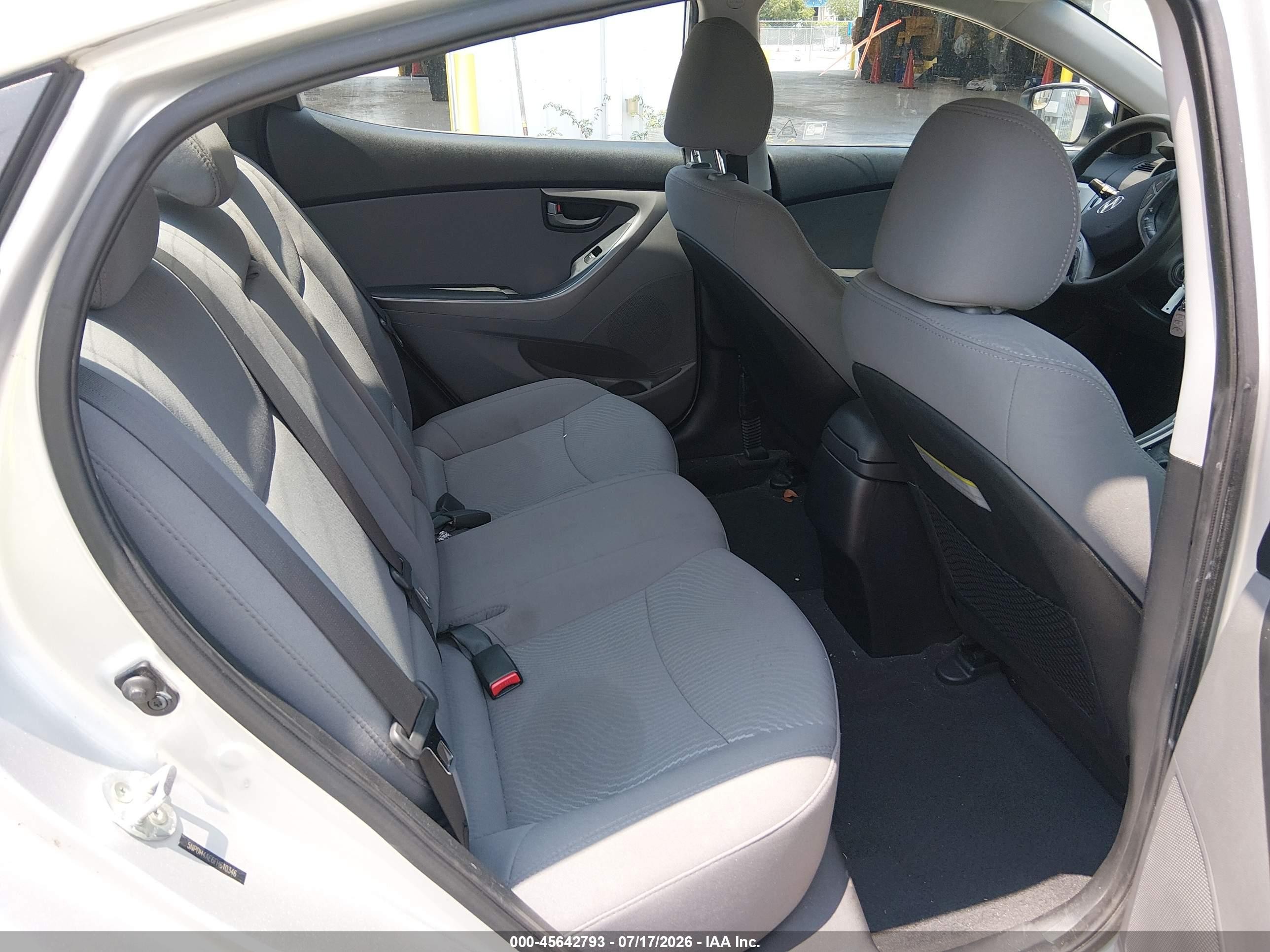 2015 Hyundai Elantra Se Silver vin: 5NPDH4AE6FH610346