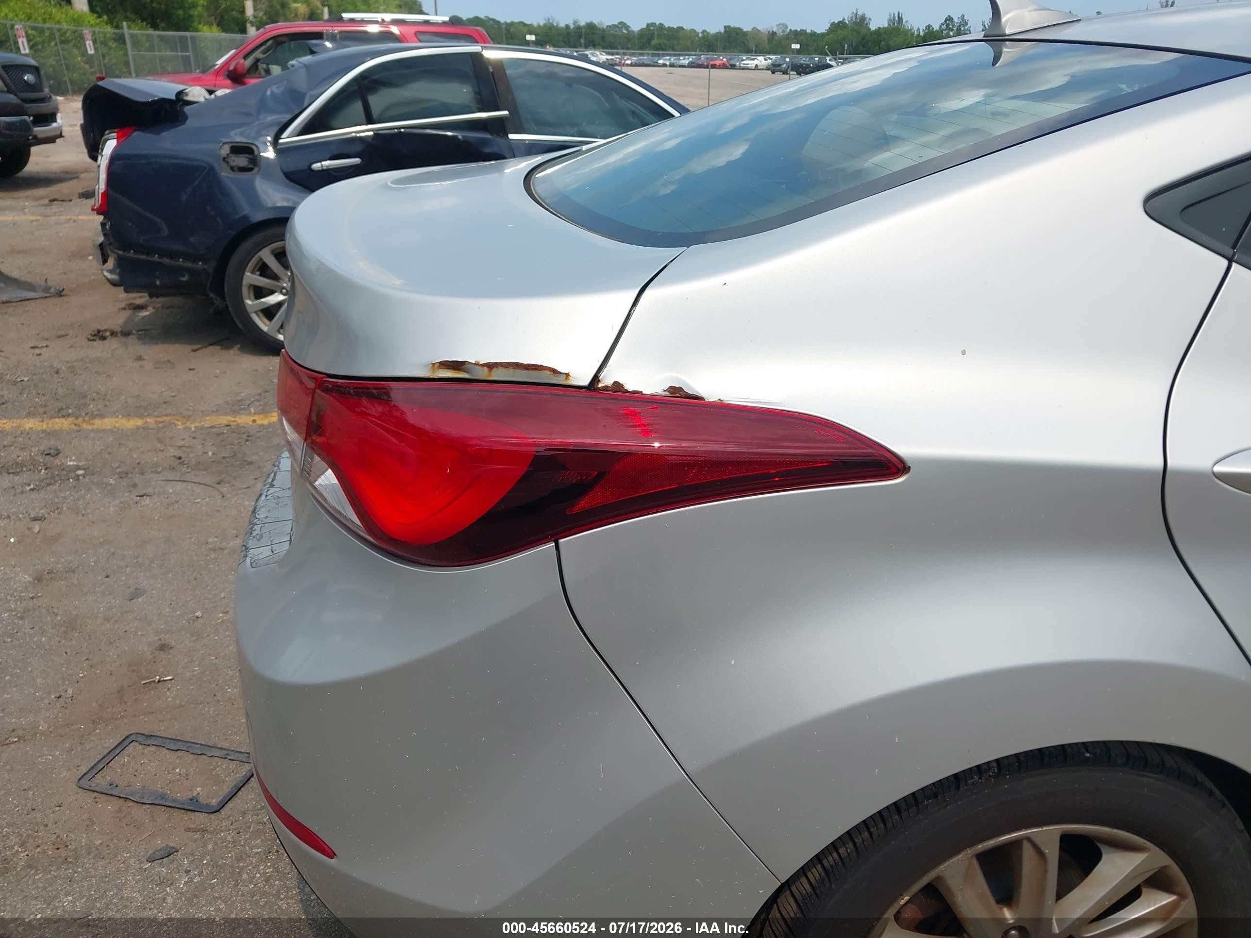 2015 Hyundai Elantra Se Silver vin: 5NPDH4AE6FH614056