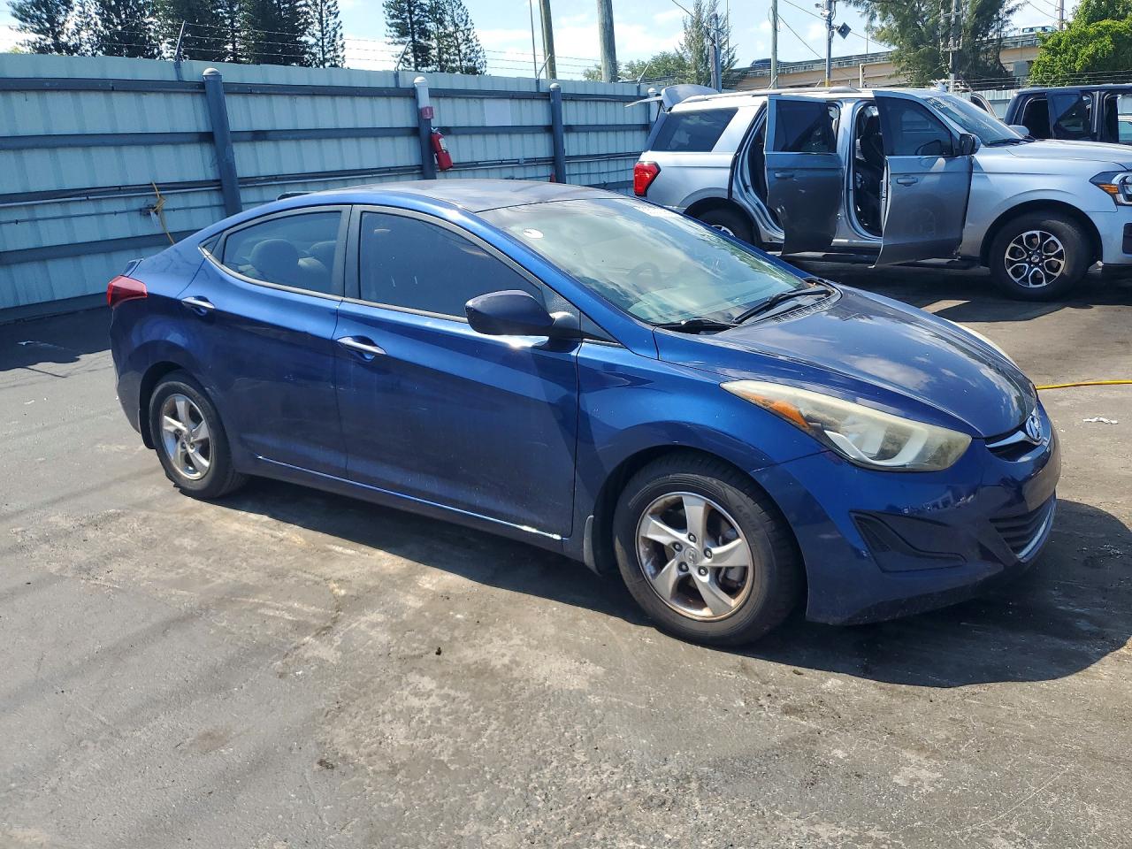 2015 Hyundai Elantra Se Blue vin: 5NPDH4AE6FH616244