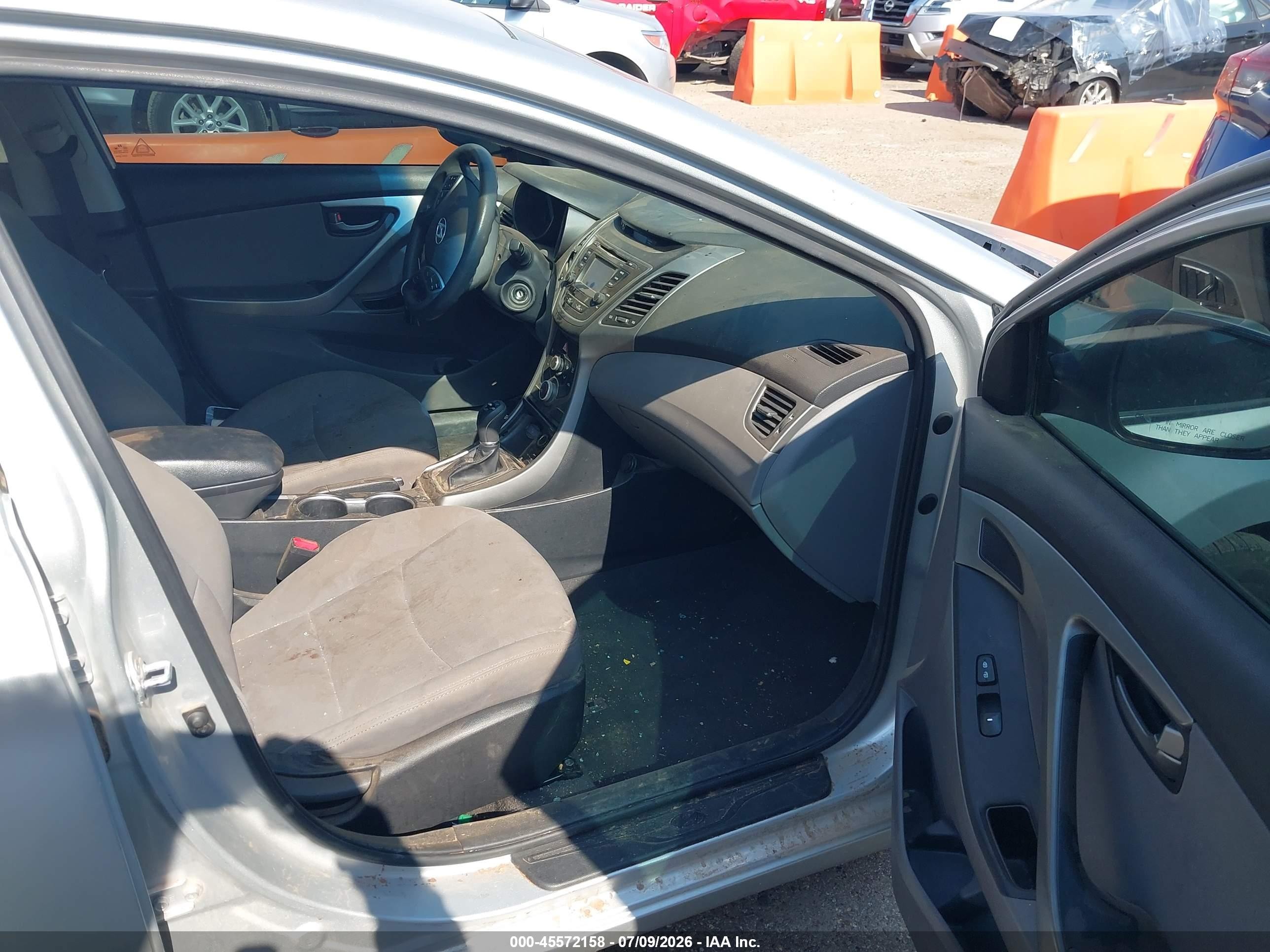 2015 Hyundai Elantra Se Серебряный vin: 5NPDH4AE6FH618947