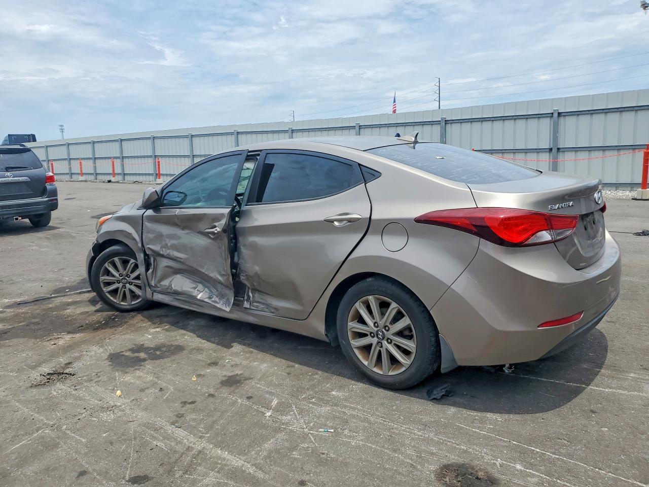 2015 Hyundai Elantra Se Brown vin: 5NPDH4AE6FH620889