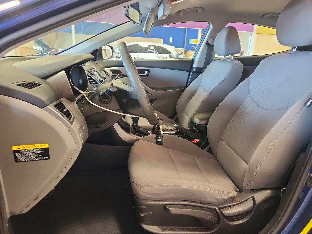 2015 Hyundai Elantra Se Blue vin: 5NPDH4AE6FH624814