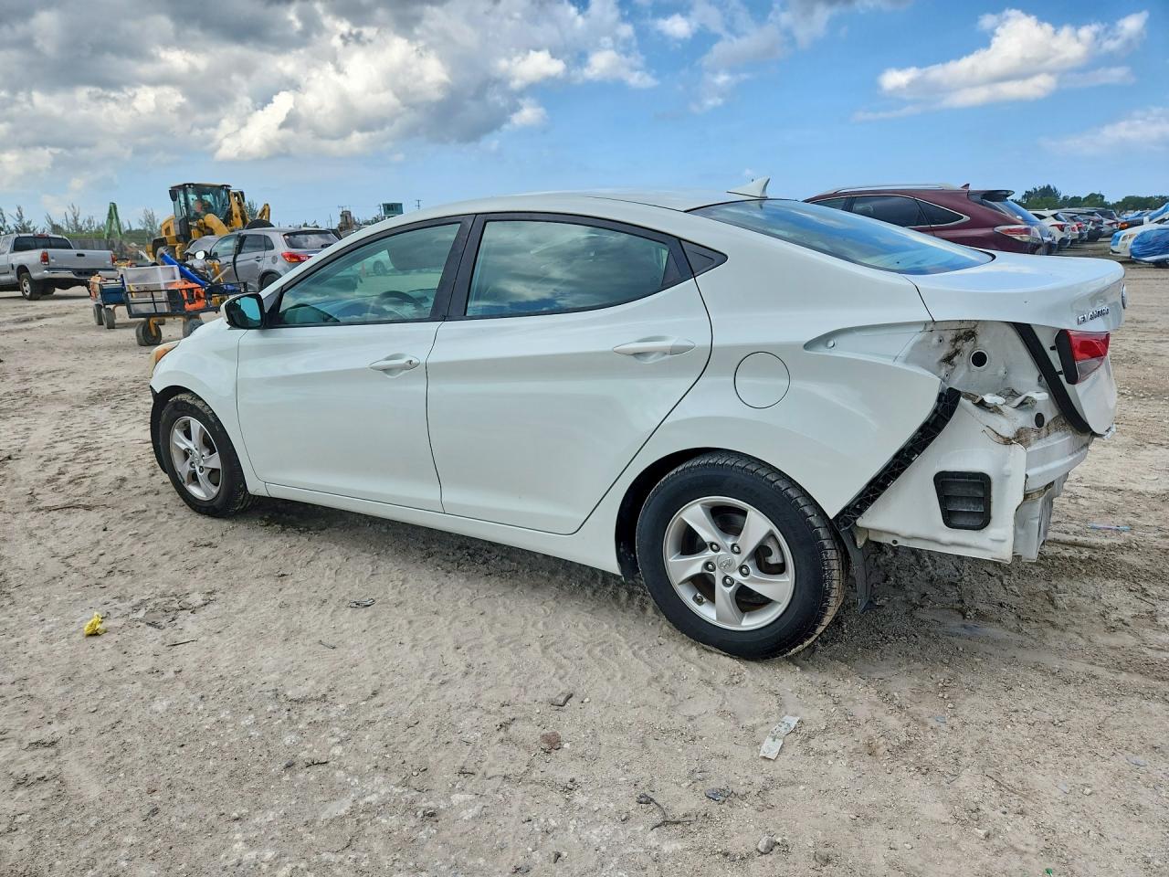 2015 Hyundai Elantra Se Белый vin: 5NPDH4AE6FH633870