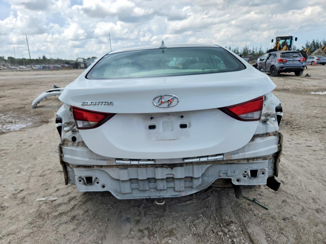 2015 Hyundai Elantra Se Белый vin: 5NPDH4AE6FH633870