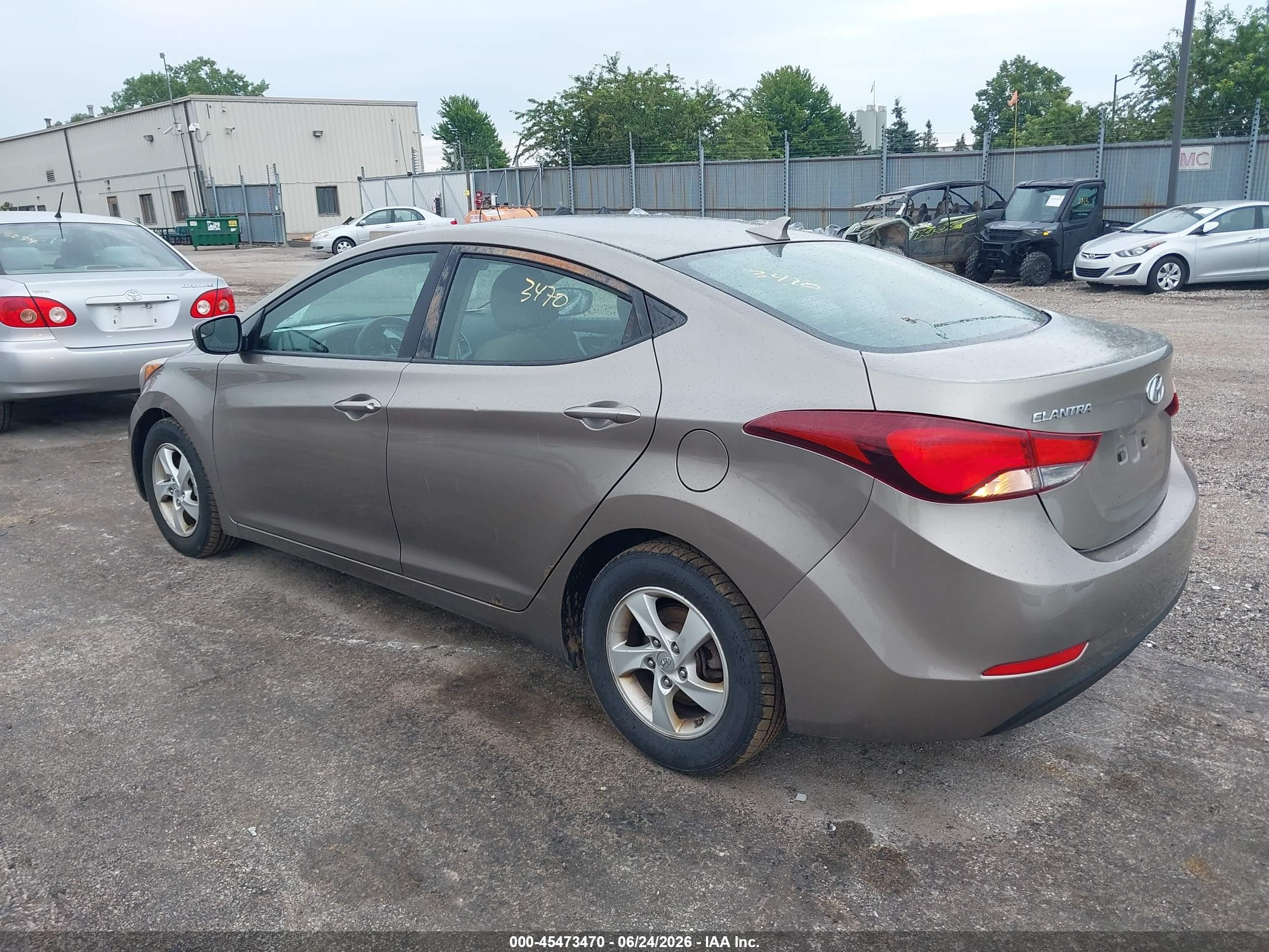 2015 Hyundai Elantra Se Brown vin: 5NPDH4AE6FH635747