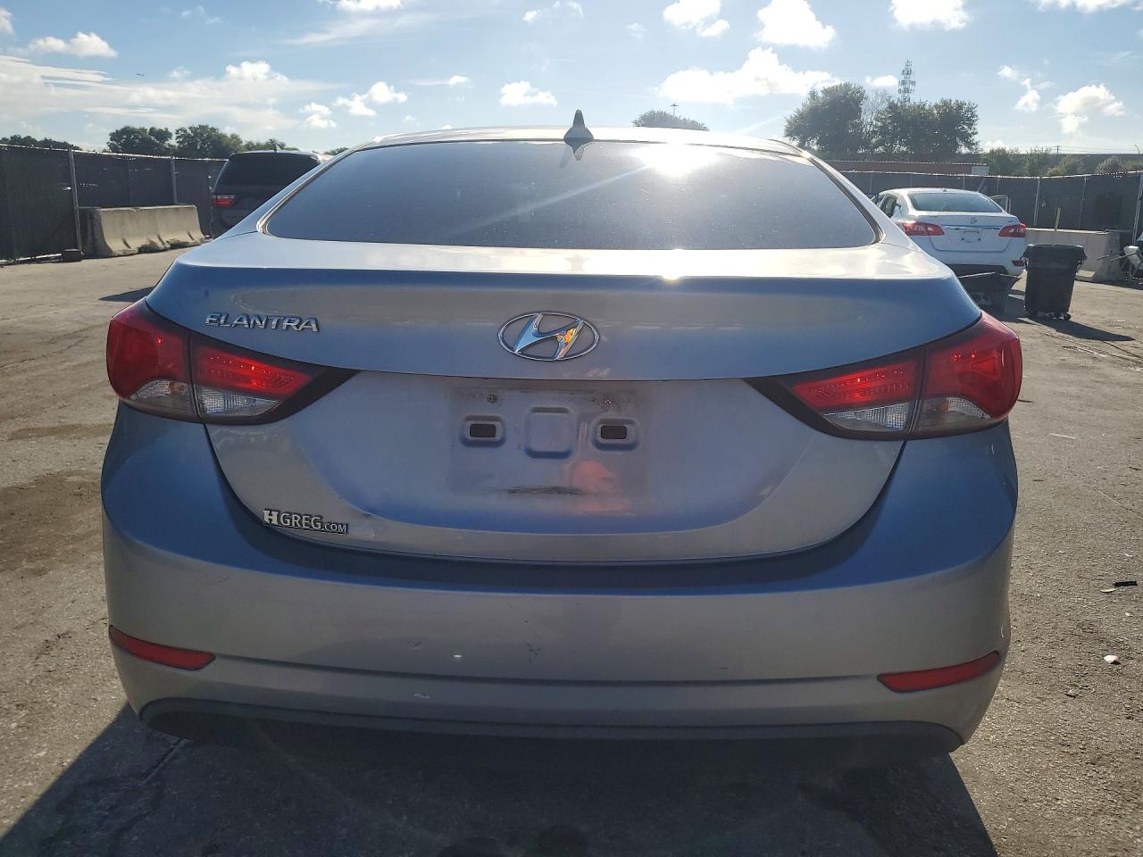 2015 Hyundai Elantra Se Silver vin: 5NPDH4AE6FH642309