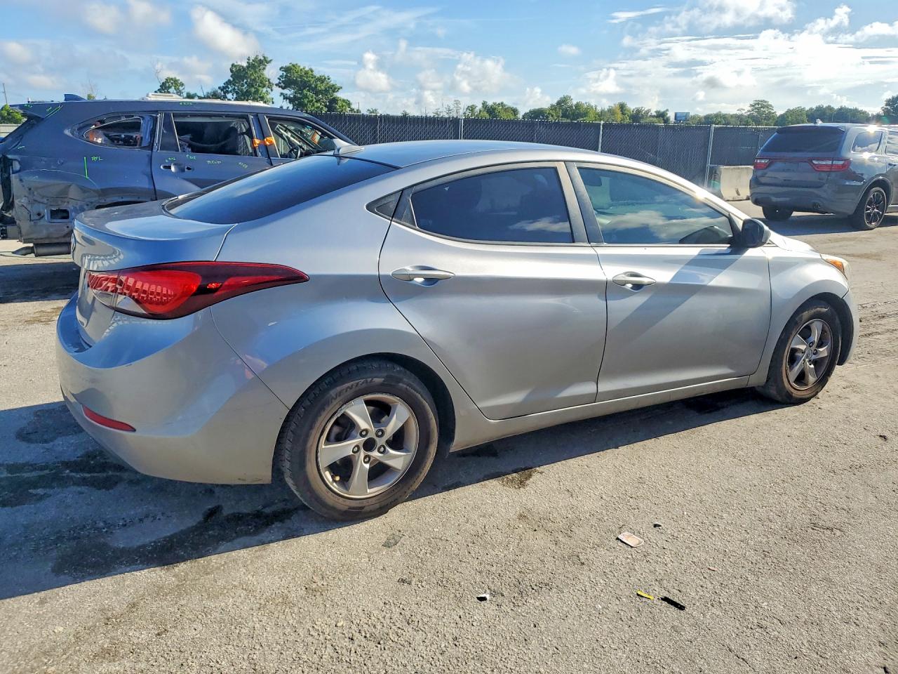2015 Hyundai Elantra Se Silver vin: 5NPDH4AE6FH642309