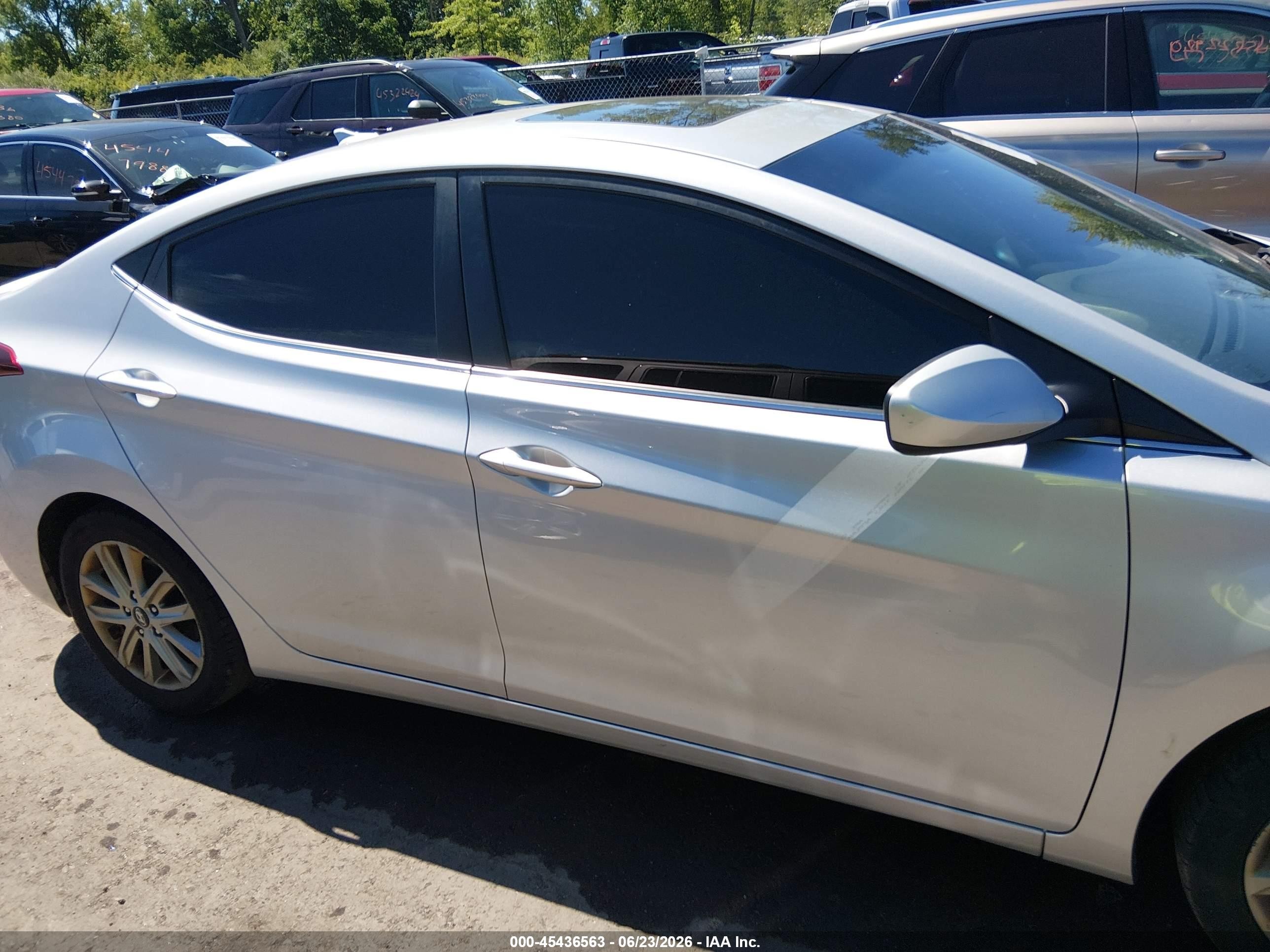 2015 Hyundai Elantra Se Silver vin: 5NPDH4AE6FH651530