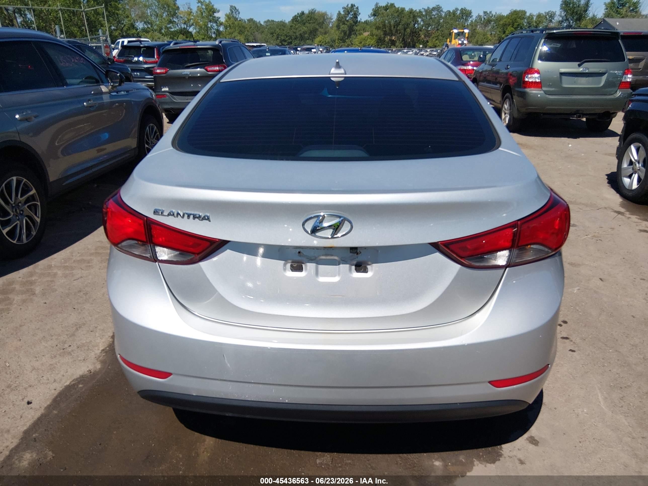 2015 Hyundai Elantra Se Silver vin: 5NPDH4AE6FH651530