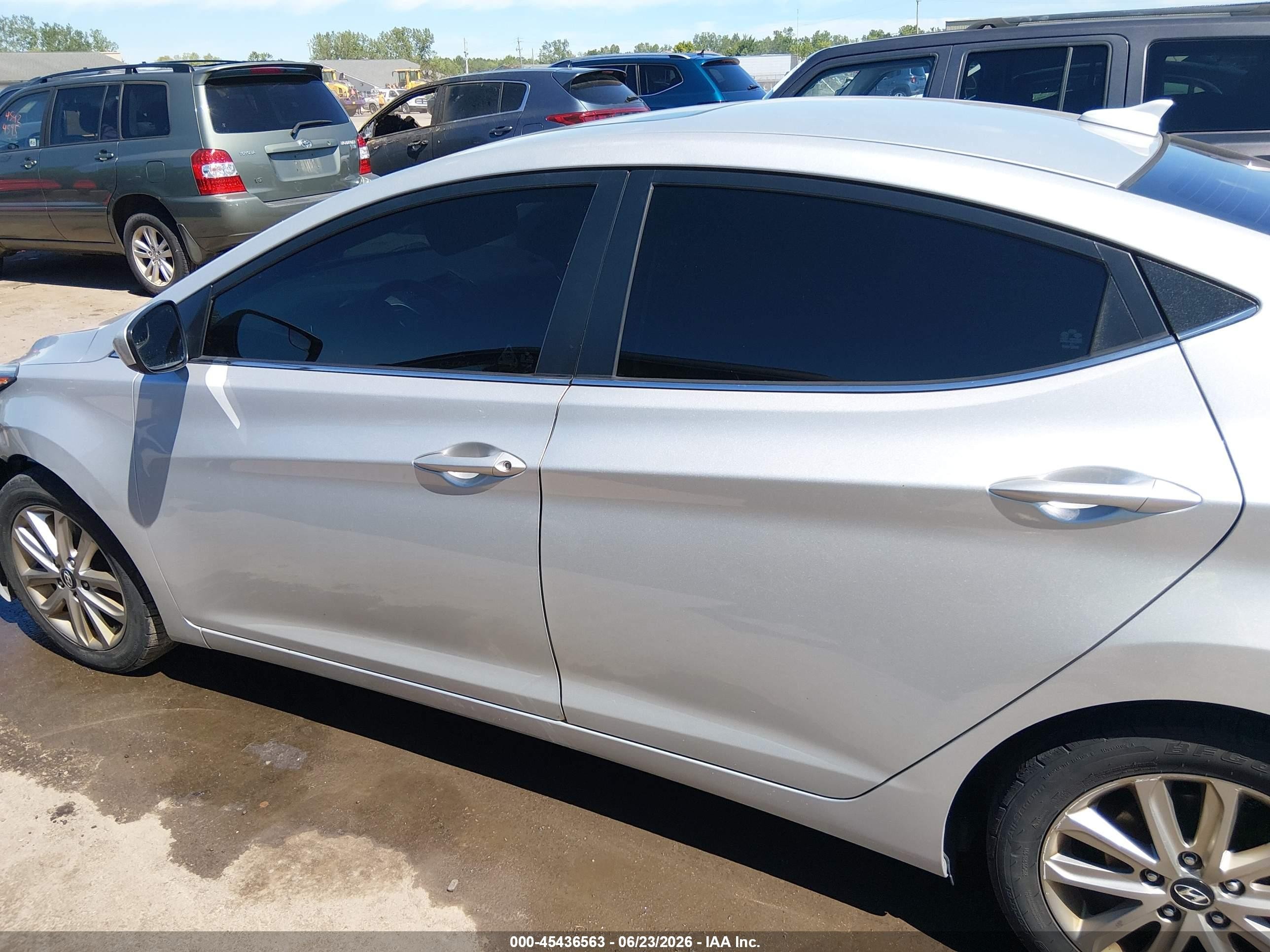 2015 Hyundai Elantra Se Silver vin: 5NPDH4AE6FH651530
