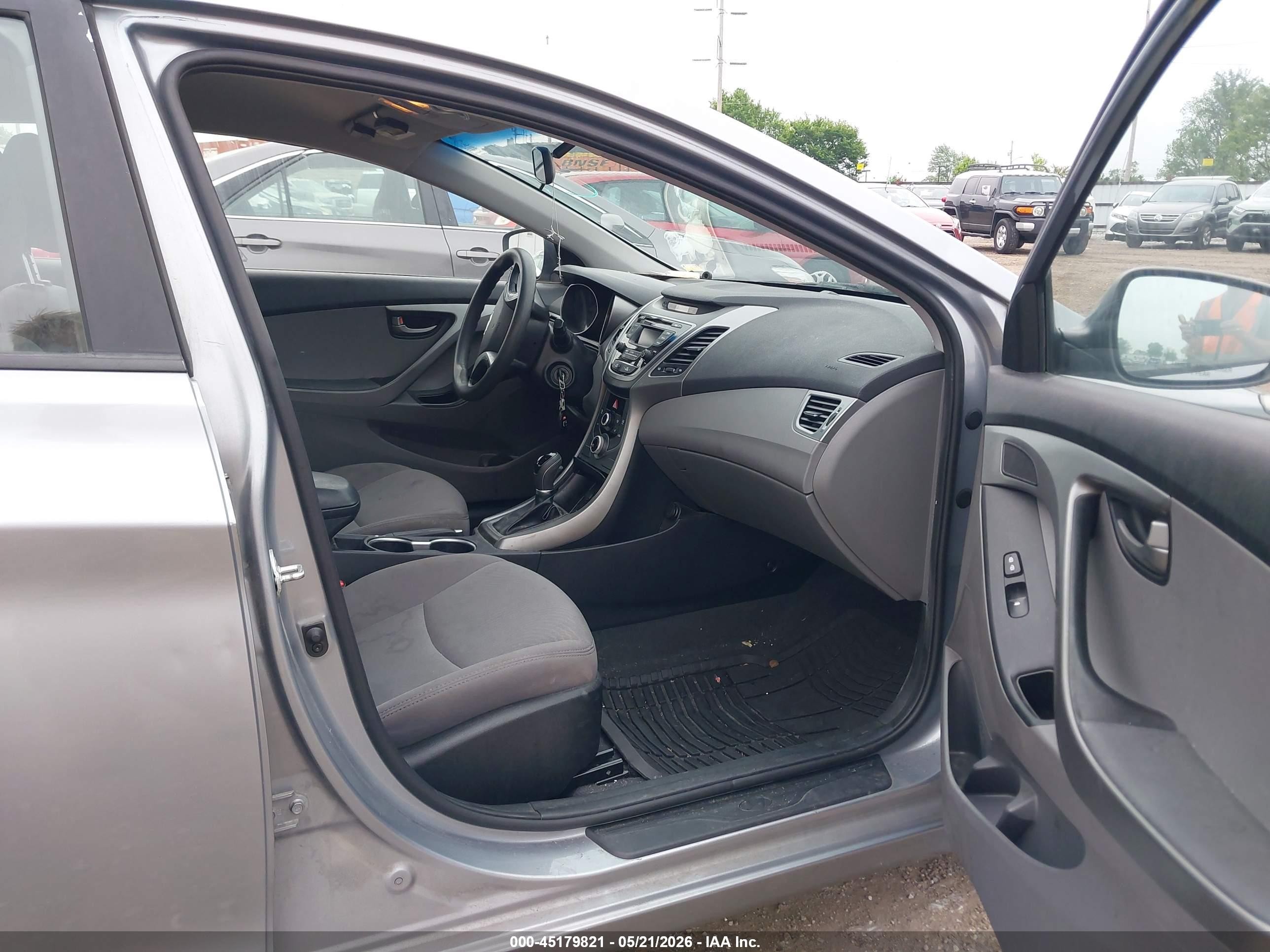 2016 Hyundai Elantra Se Gray vin: 5NPDH4AE6GH674095