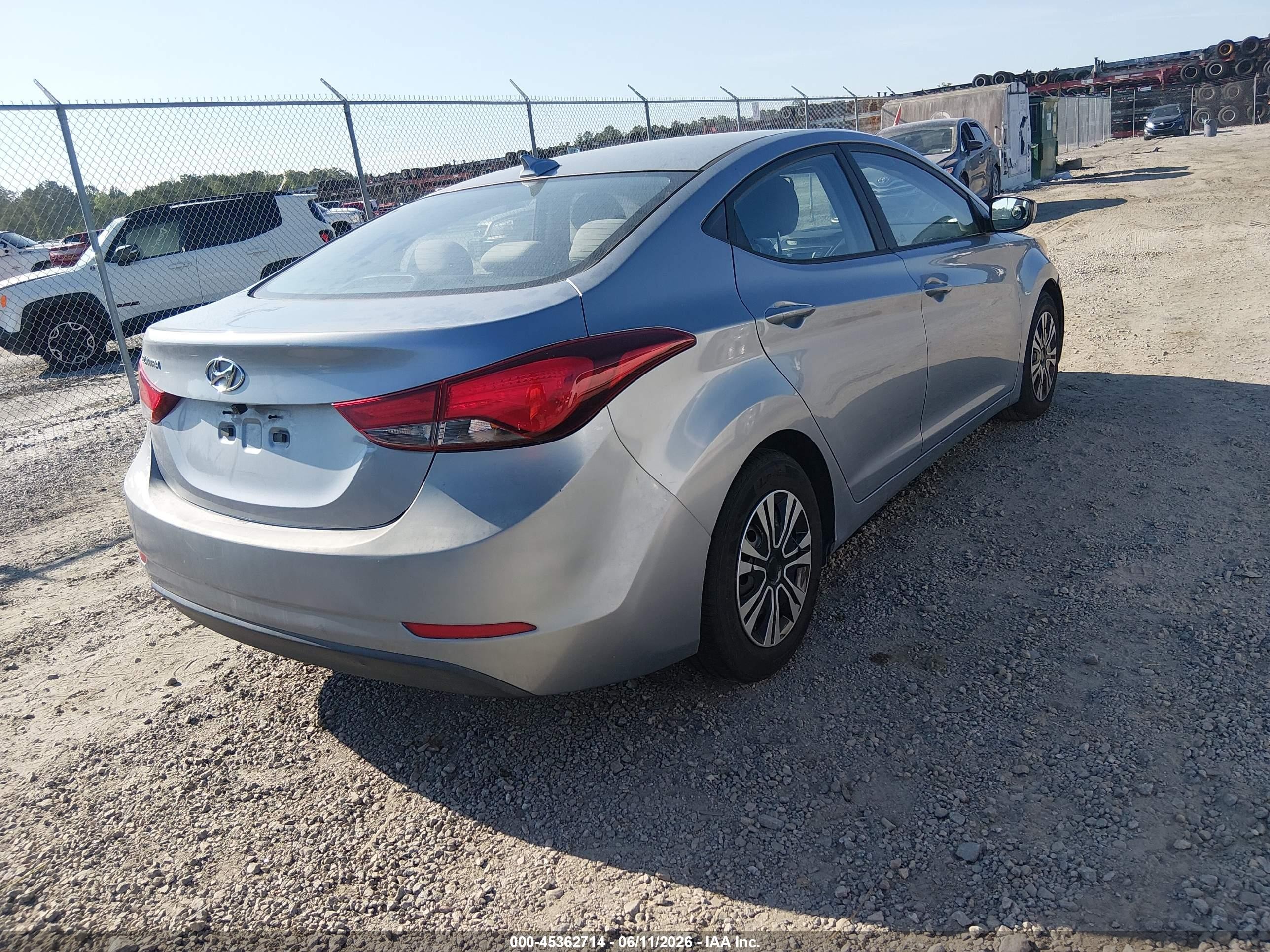 2016 Hyundai Elantra Se Silver vin: 5NPDH4AE6GH689602