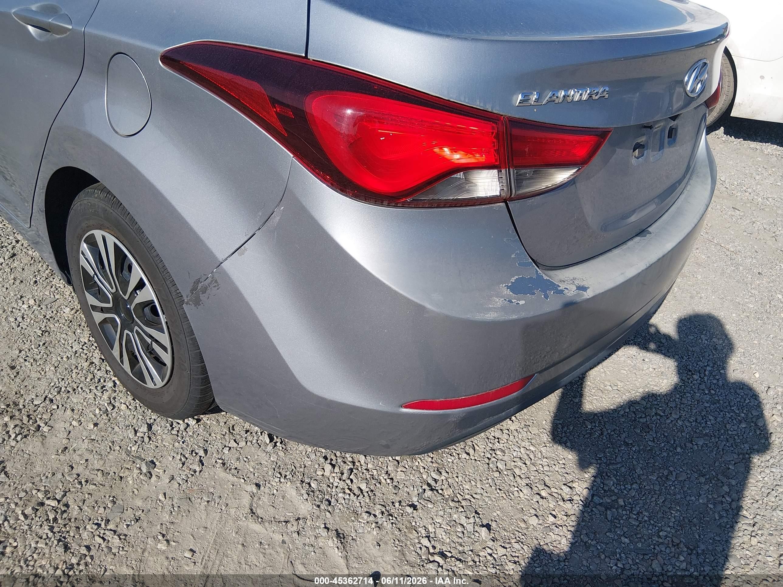 2016 Hyundai Elantra Se Silver vin: 5NPDH4AE6GH689602