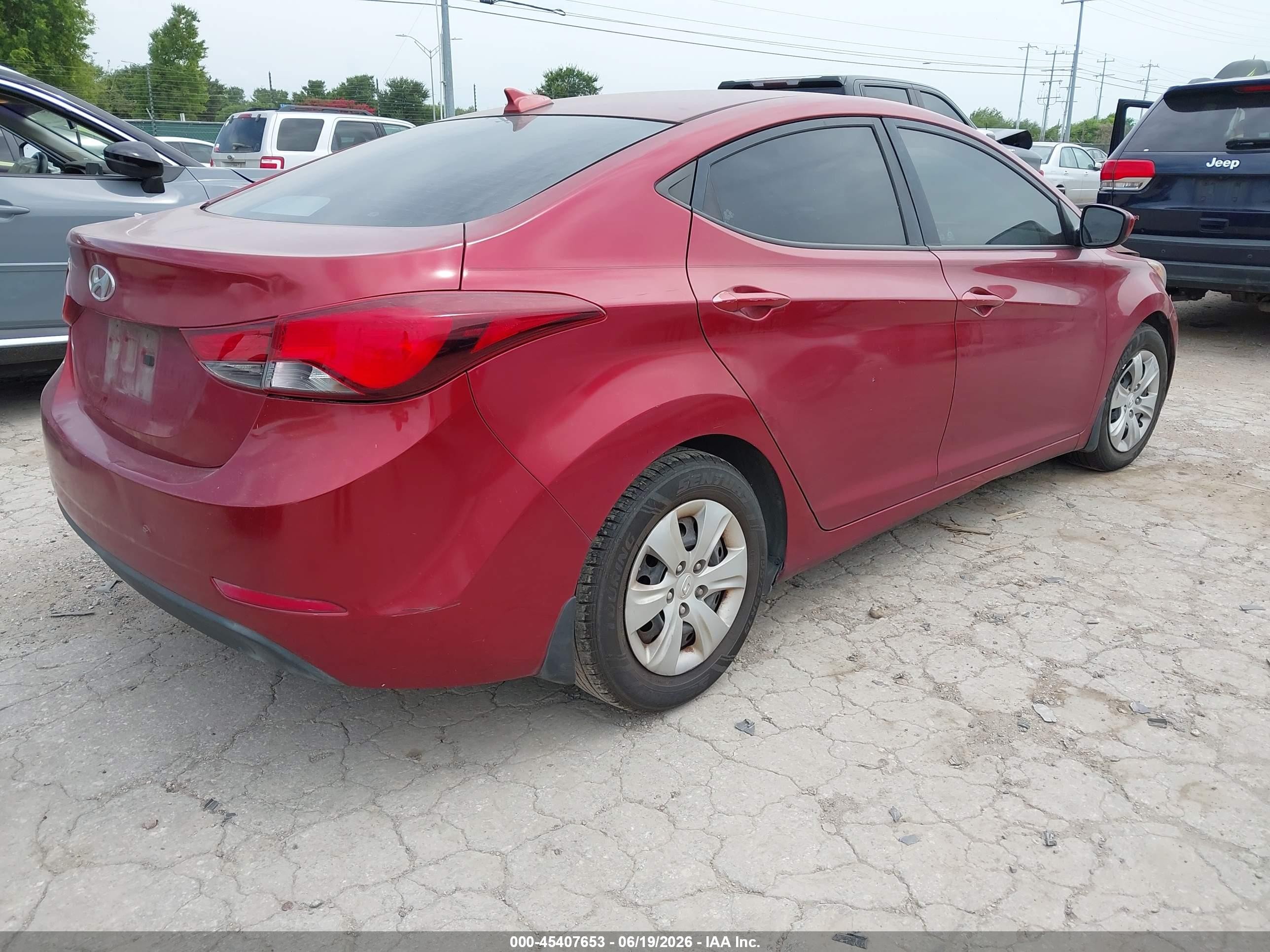 2016 Hyundai Elantra Se Red vin: 5NPDH4AE6GH756408