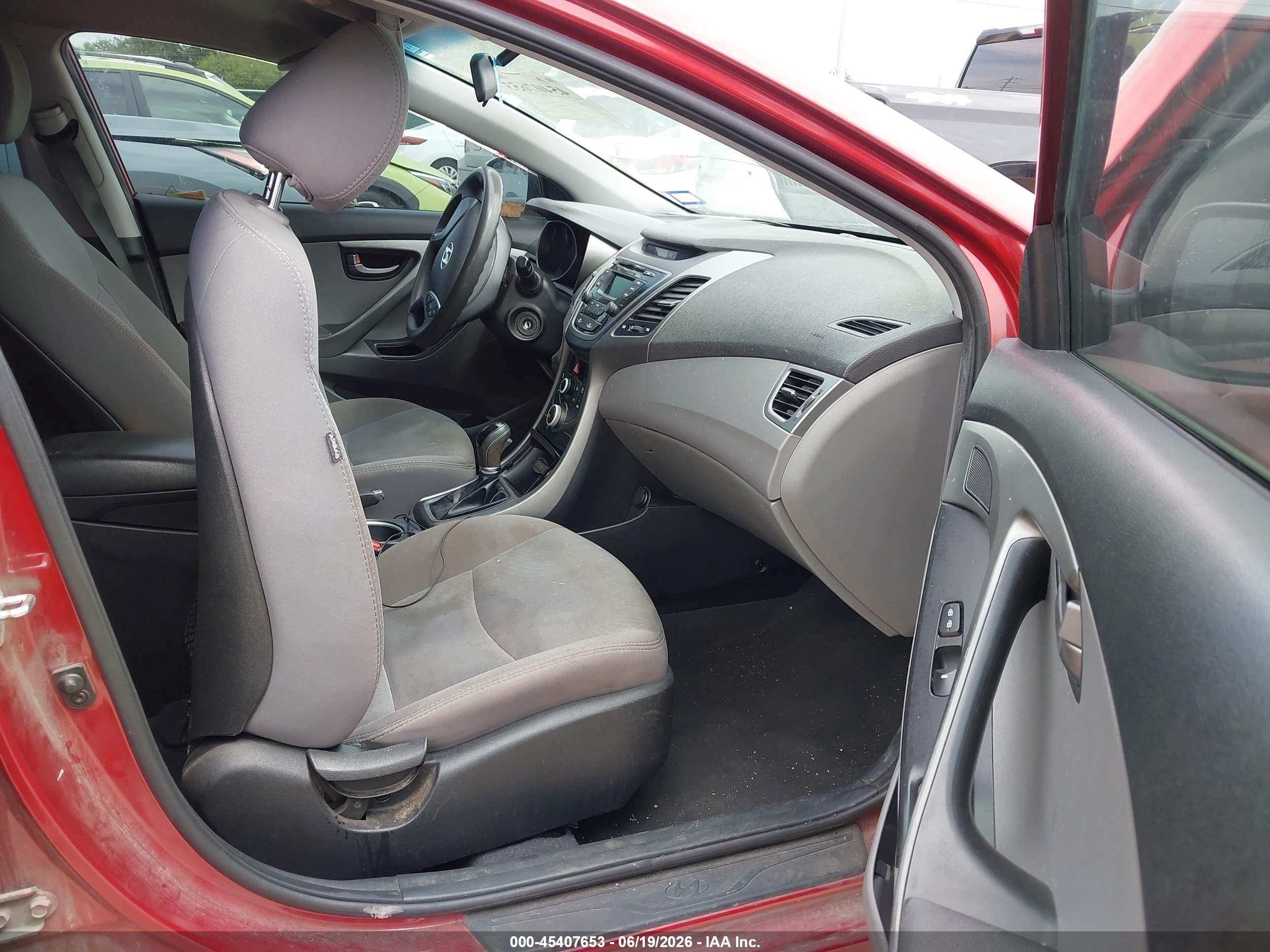2016 Hyundai Elantra Se Red vin: 5NPDH4AE6GH756408