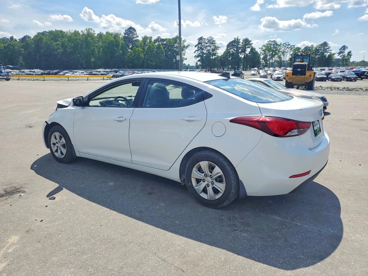 2016 Hyundai Elantra Se White vin: 5NPDH4AE6GH759924