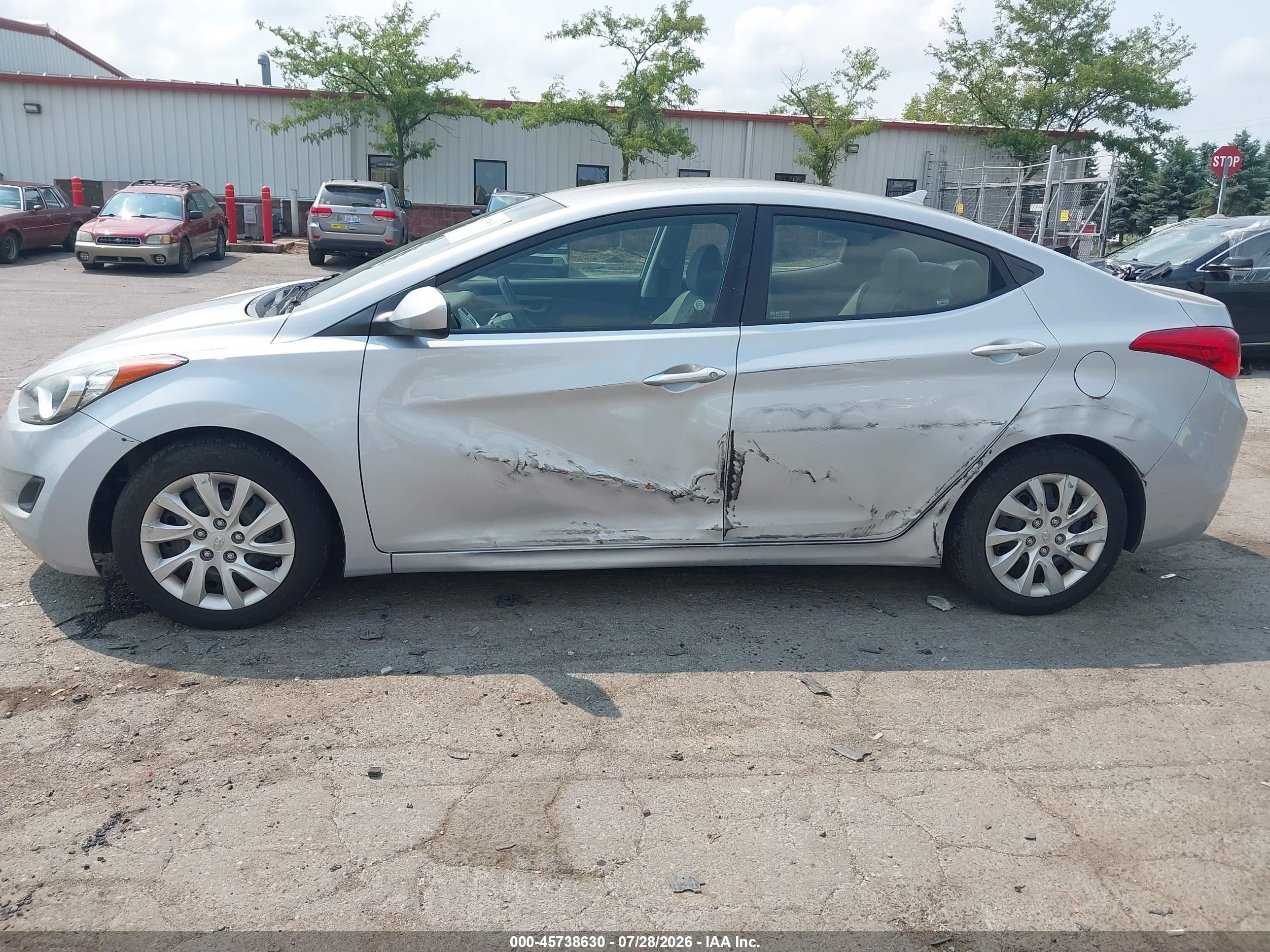 2011 Hyundai Elantra Gls Silver vin: 5NPDH4AE7BH010557
