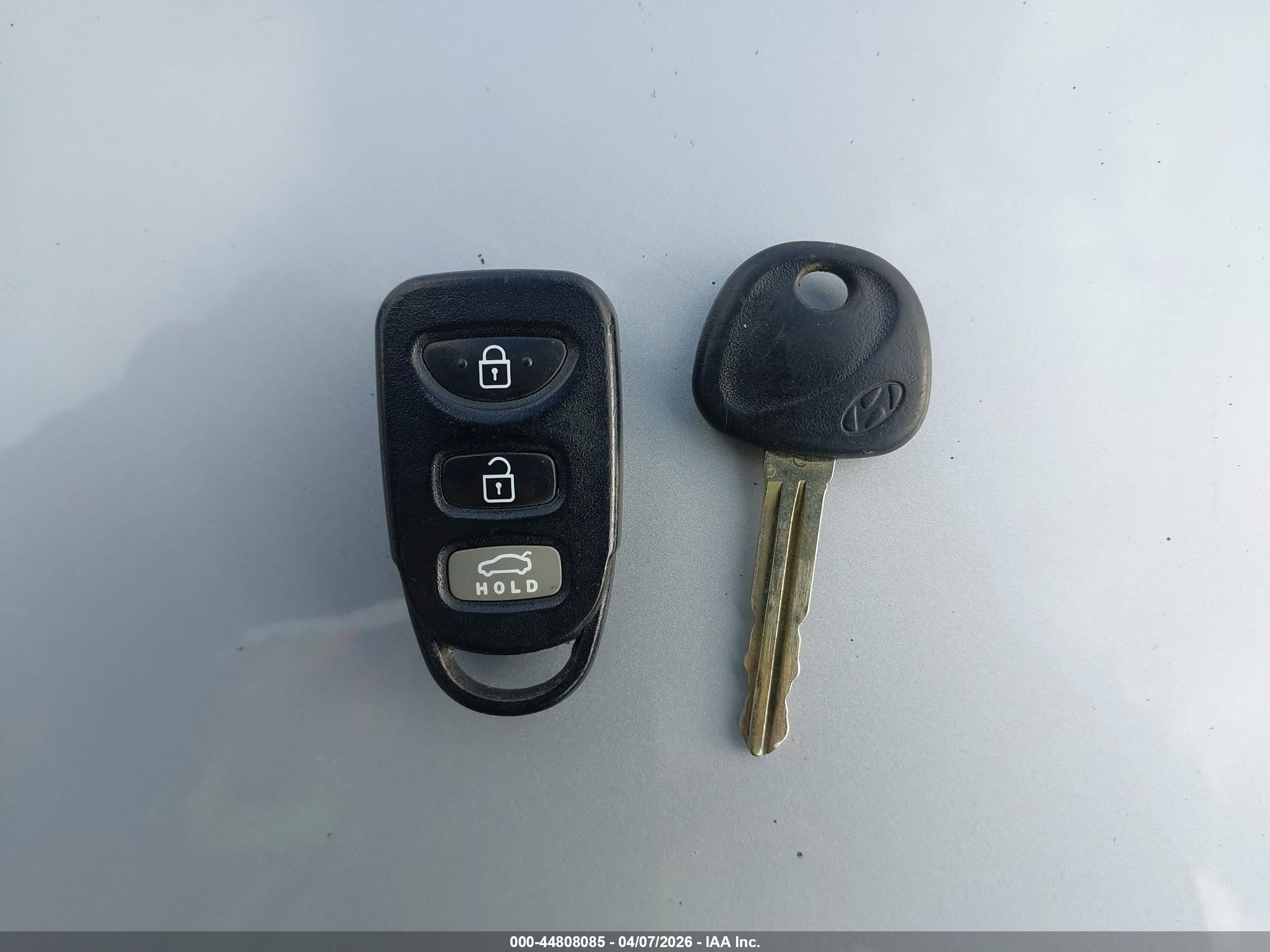 2011 Hyundai Elantra Gls Серый vin: 5NPDH4AE7BH013636