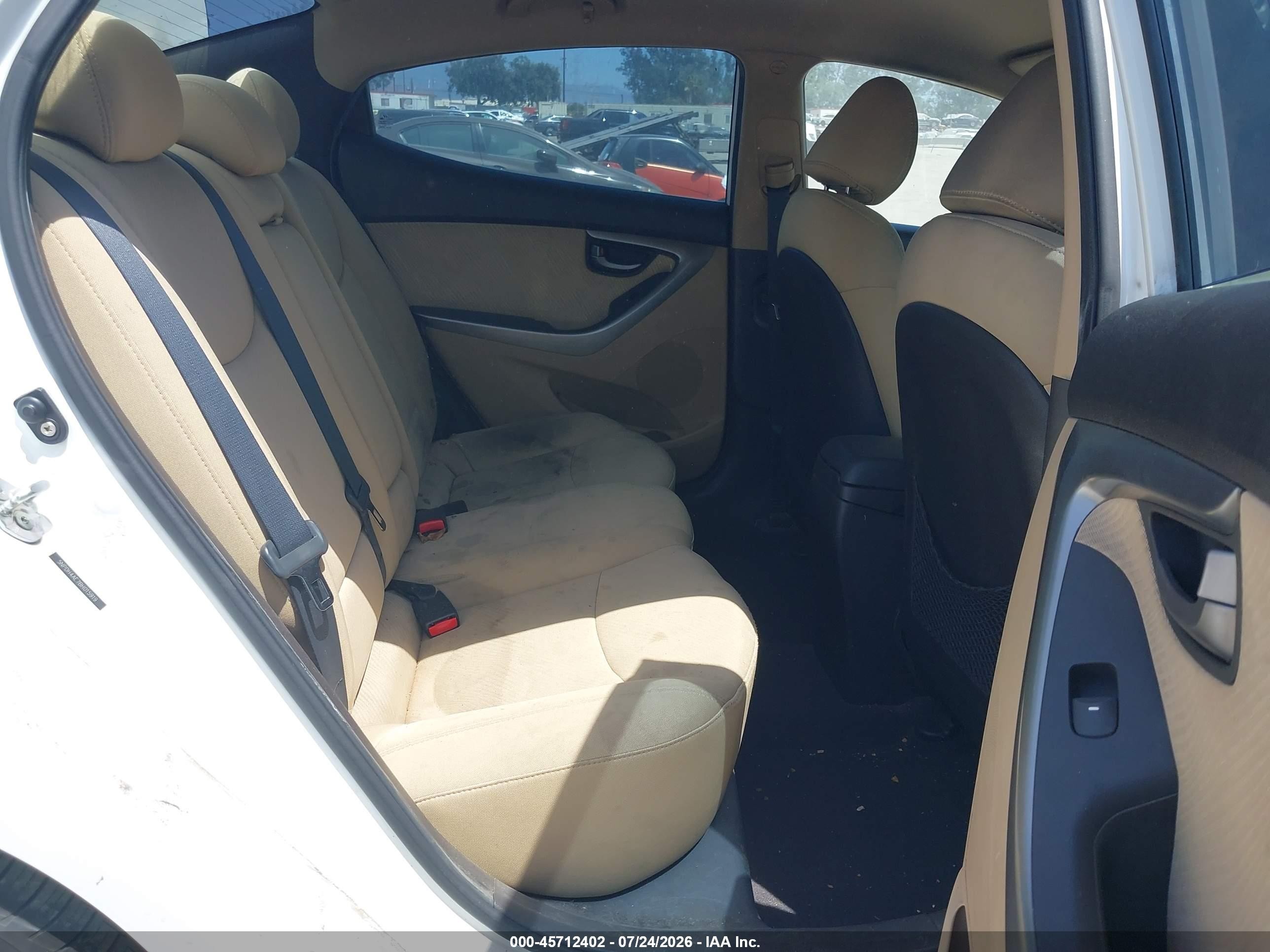 2011 Hyundai Elantra Gls White vin: 5NPDH4AE7BH015919