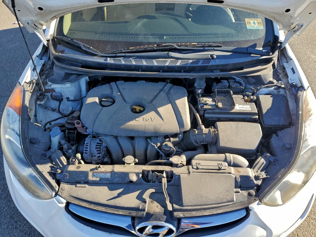 2011 Hyundai Elantra White vin: 5NPDH4AE7BH029948
