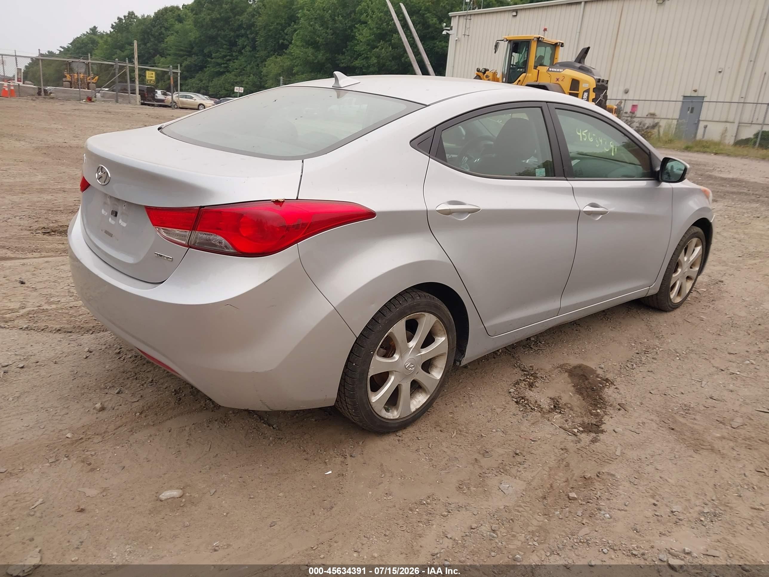 2011 Hyundai Elantra Limited Silver vin: 5NPDH4AE7BH048841