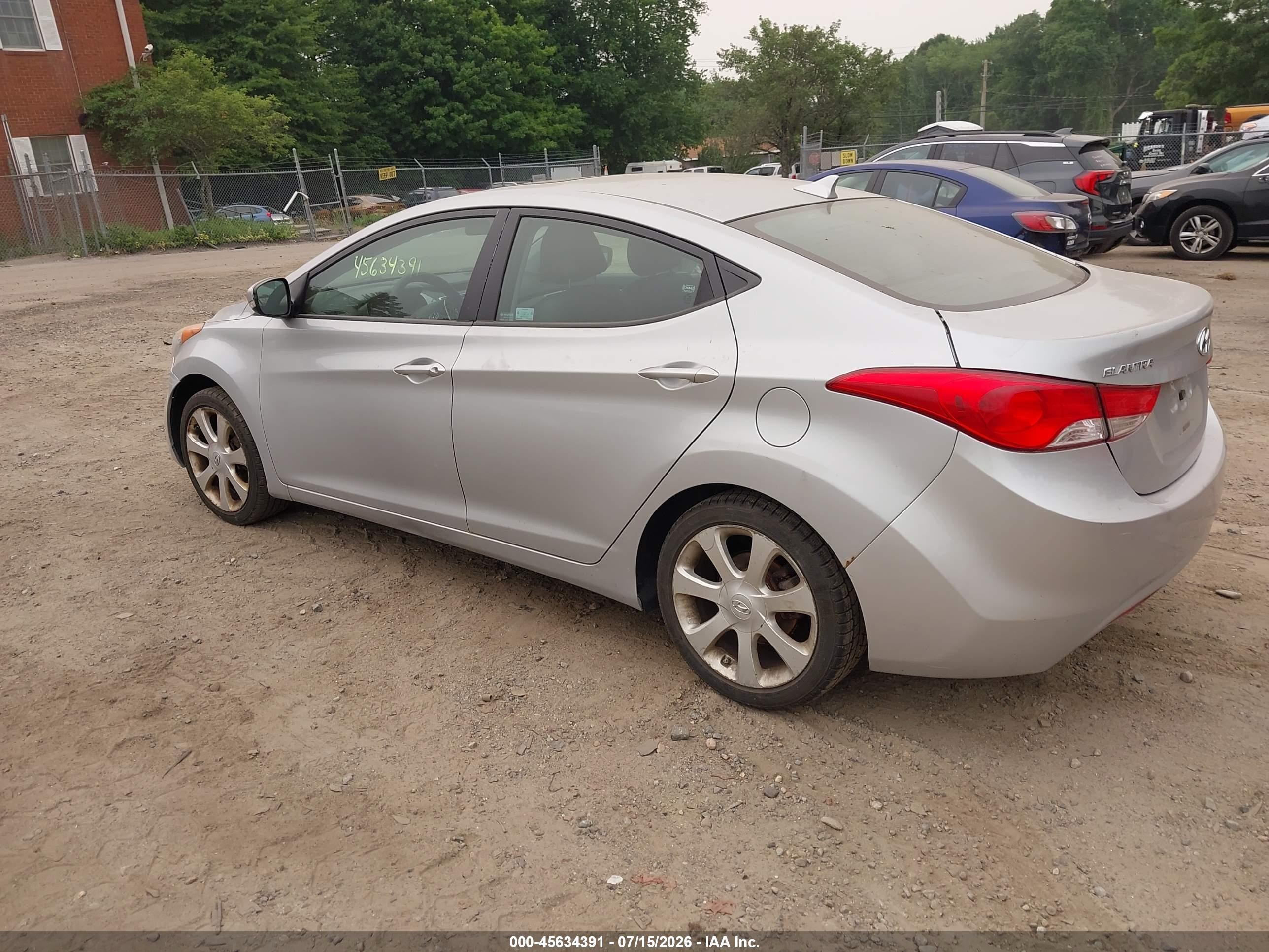 2011 Hyundai Elantra Limited Silver vin: 5NPDH4AE7BH048841