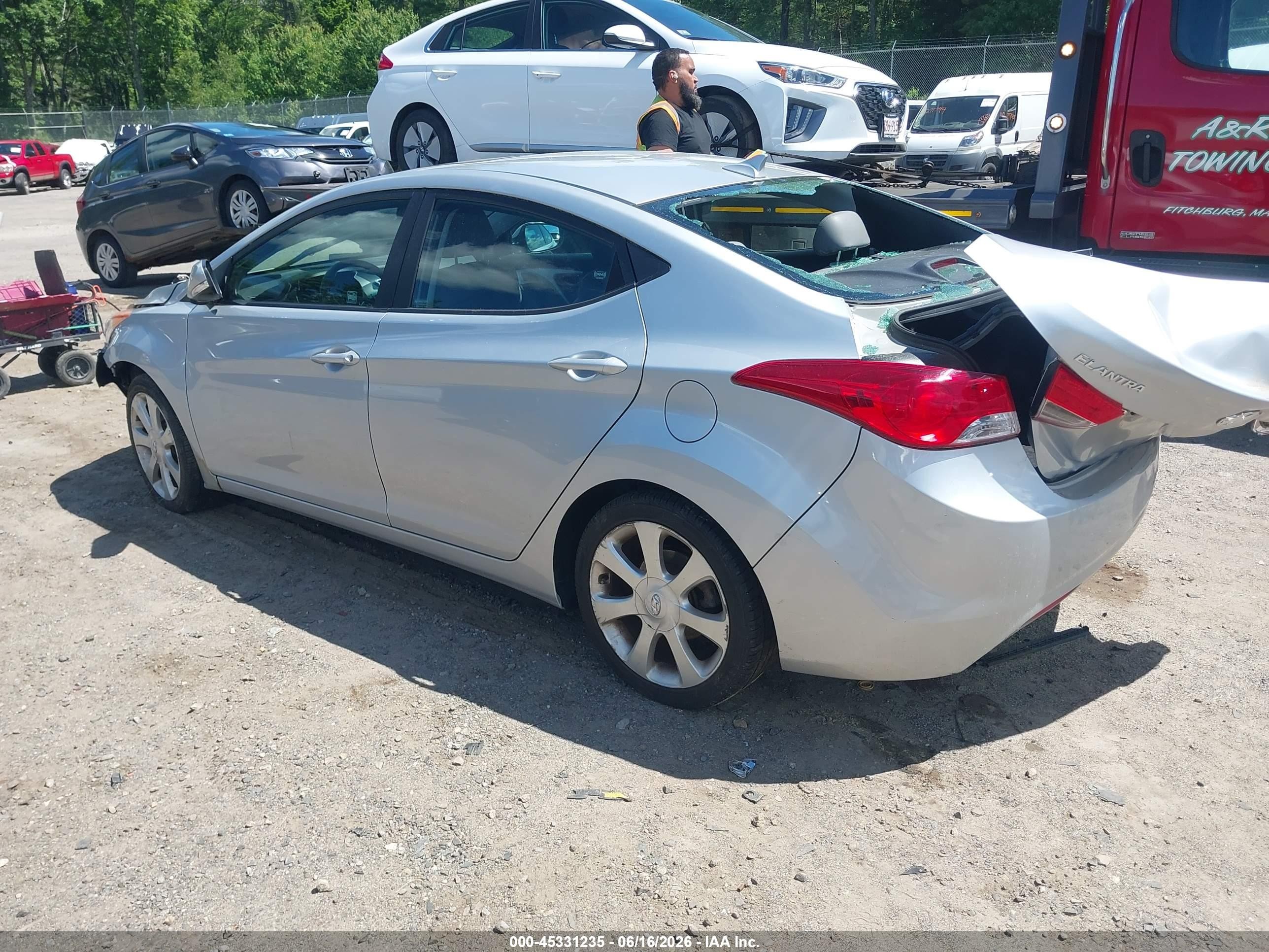 2011 Hyundai Elantra Limited Silver vin: 5NPDH4AE7BH049343