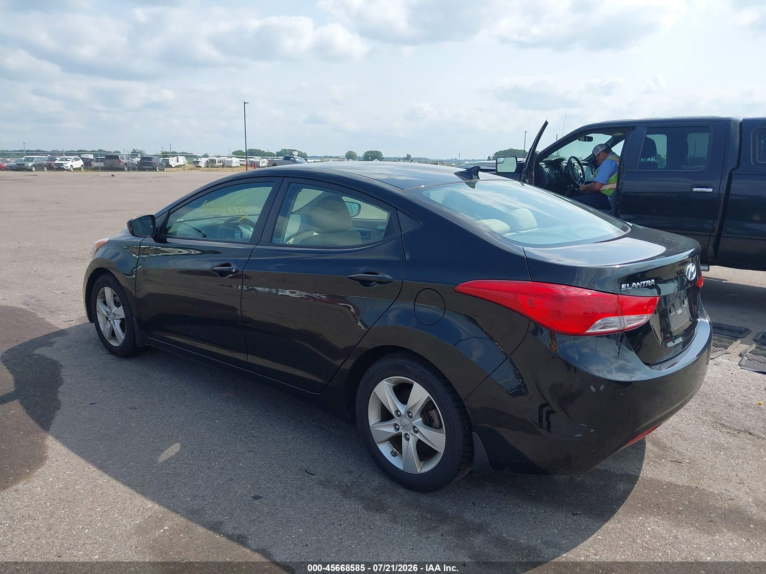 2011 Hyundai Elantra Gls Black vin: 5NPDH4AE7BH058401