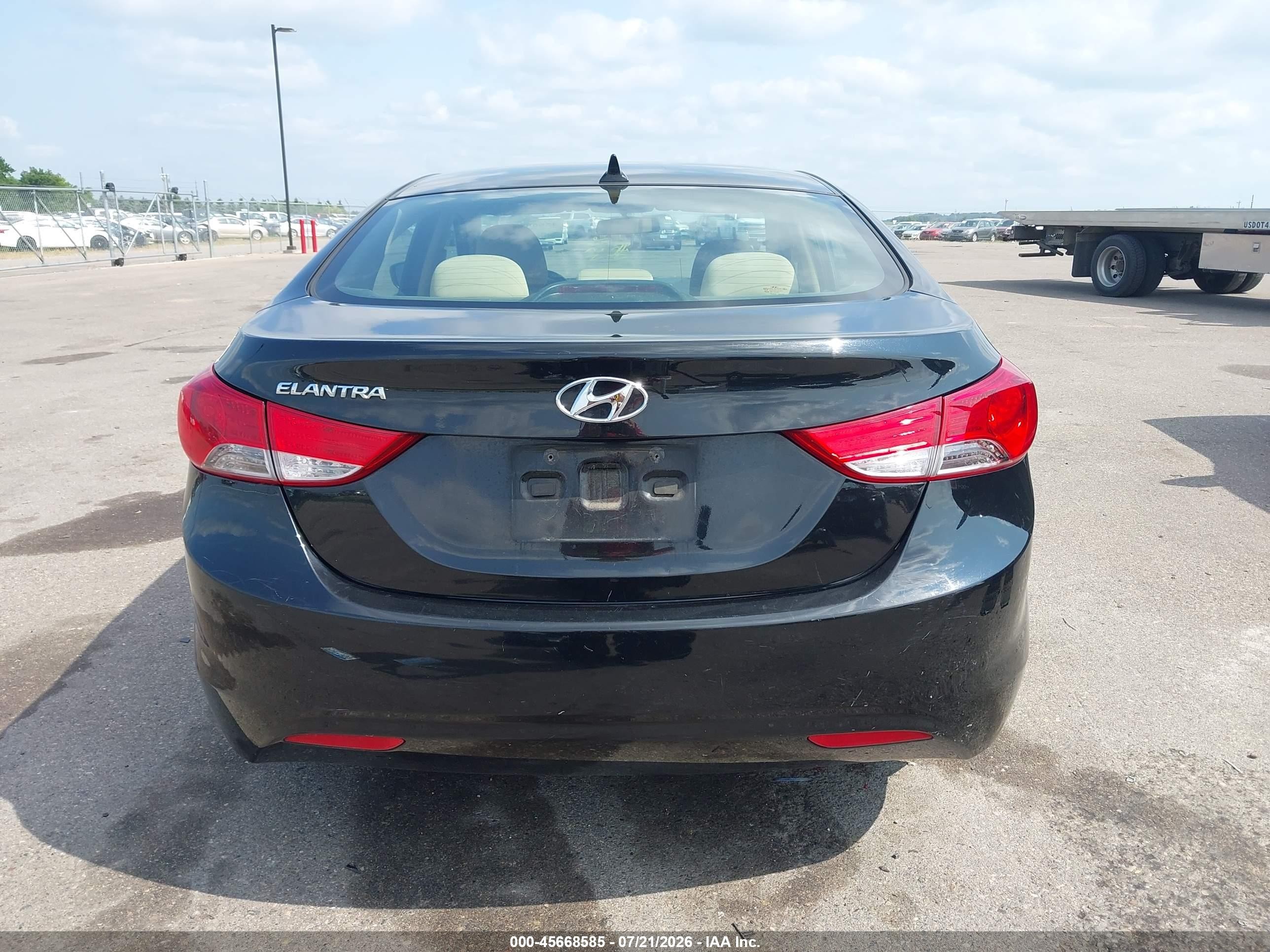 2011 Hyundai Elantra Gls Black vin: 5NPDH4AE7BH058401