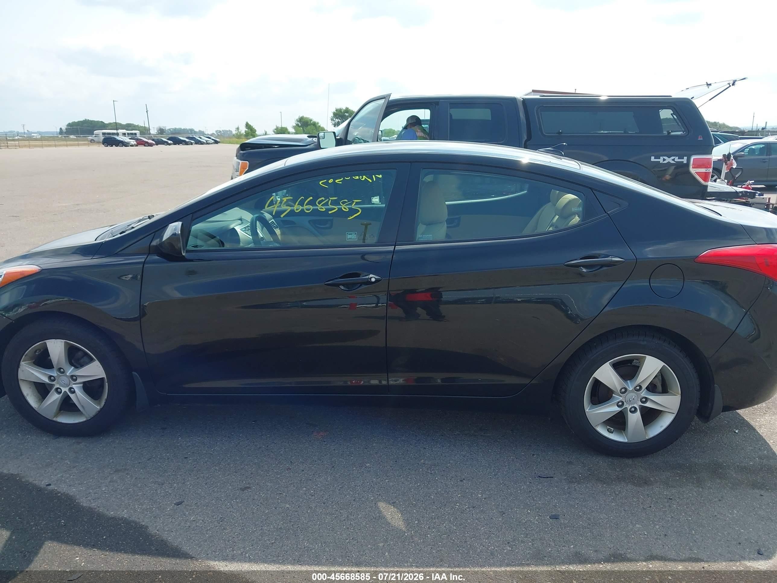 2011 Hyundai Elantra Gls Black vin: 5NPDH4AE7BH058401